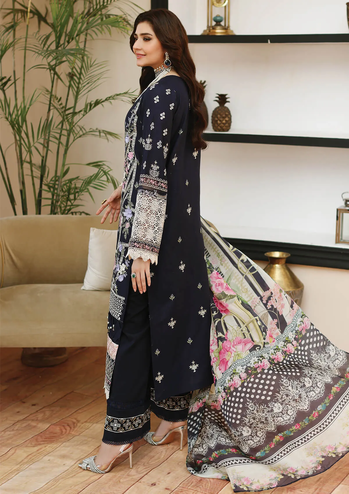 Kahf Luxury Lawn Collection 2023 – KLC-07B NIGHTFALL - Image 5