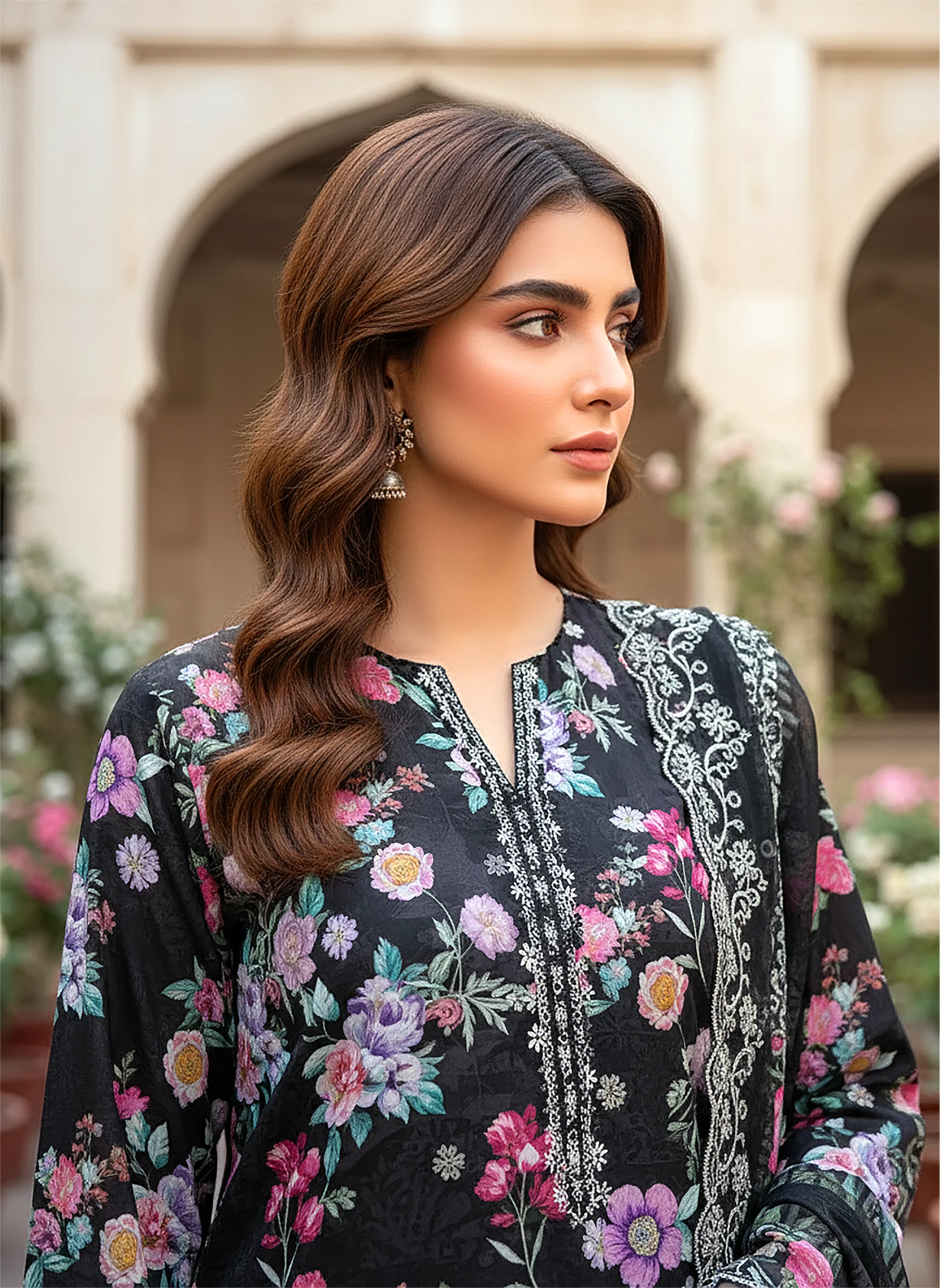 Lakhany Summer – Embroidered With Cutwork Dupatta LG-UB-0268 - Image 4