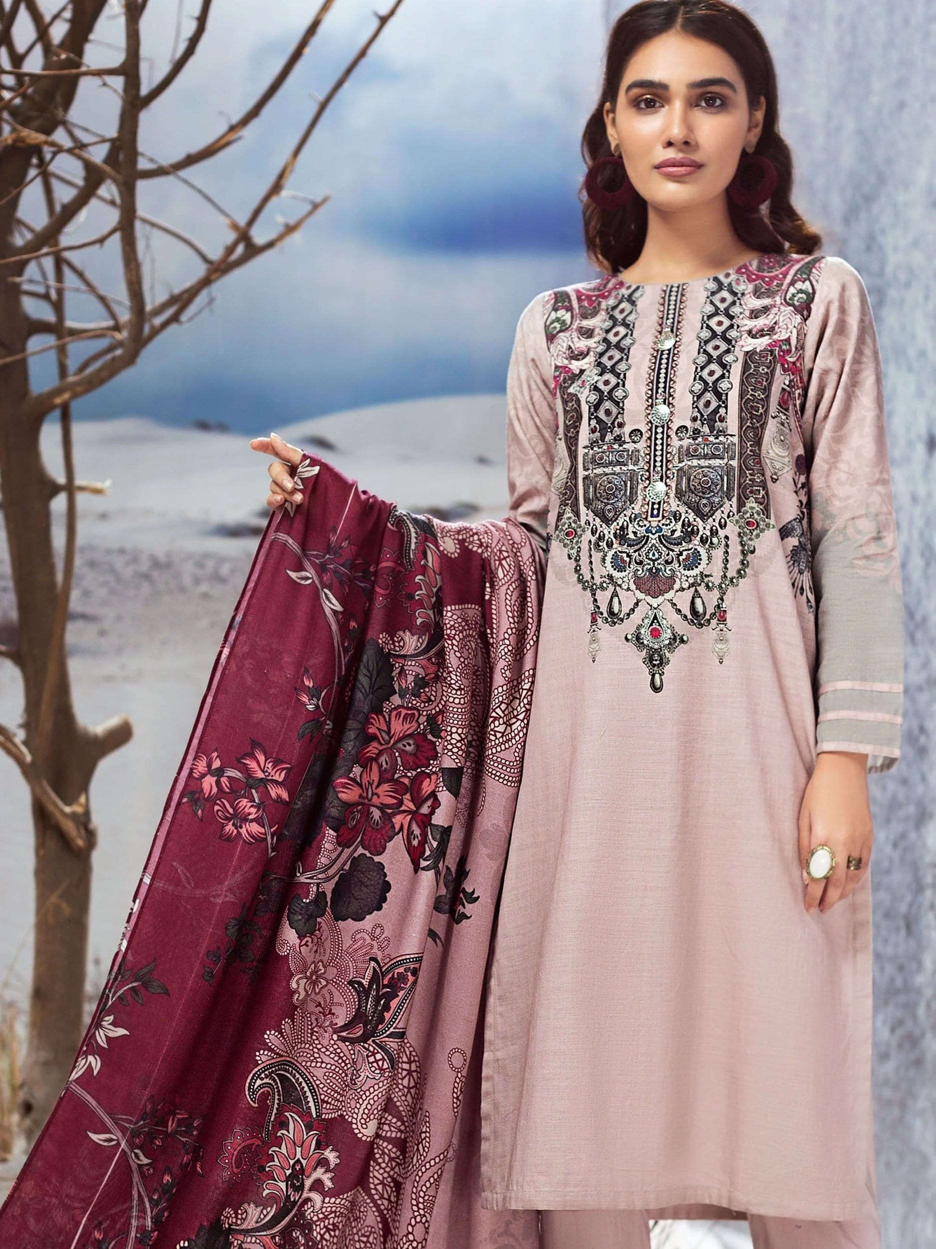 Limelight Winter Collection 2019 – 3-Pc Khaddar Suit – U0867-3PC-TPK - Image 3
