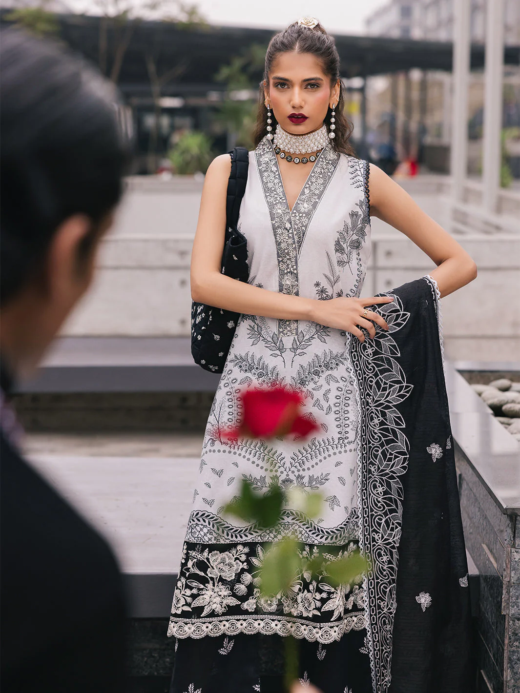 Mahnur Broadway Luxury Lawn – Daisy - Image 3