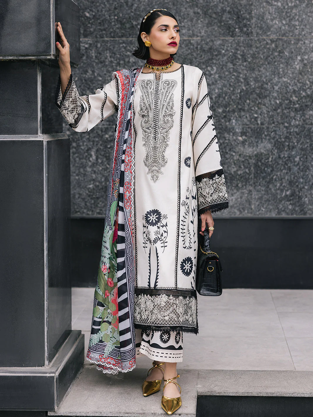 Mahnur Broadway Luxury Lawn – Freesia - Image 3