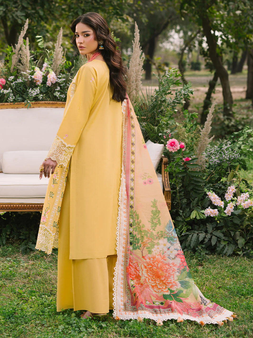 Mahnur Dahlia Luxury Lawn – Lya - Image 3