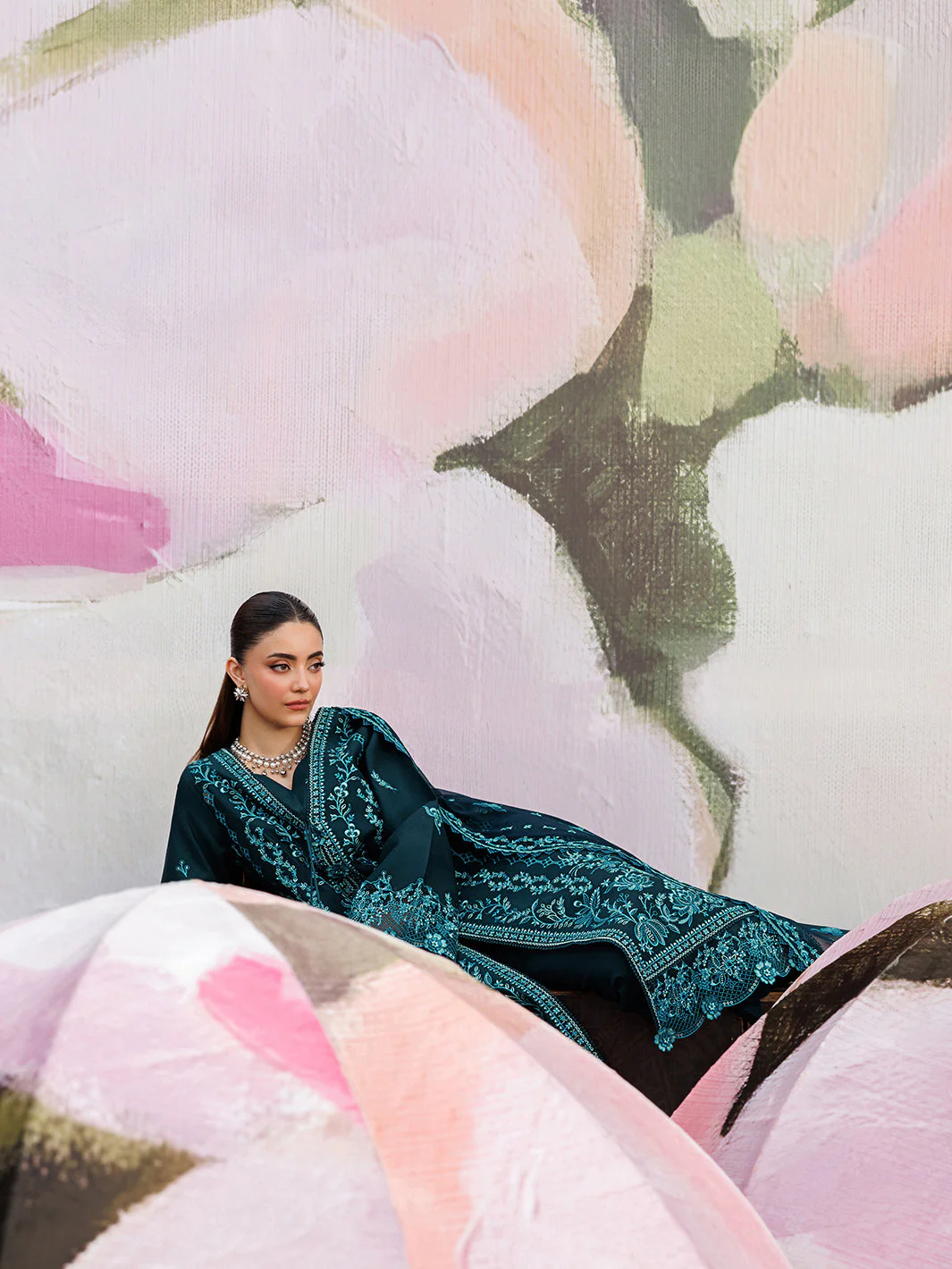 Mahnur Morbagh Luxury Lawn – M-04 - Image 8