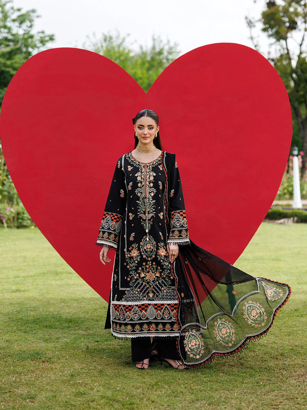 Mahnur Morbagh Luxury Lawn – M-11 - Image 7