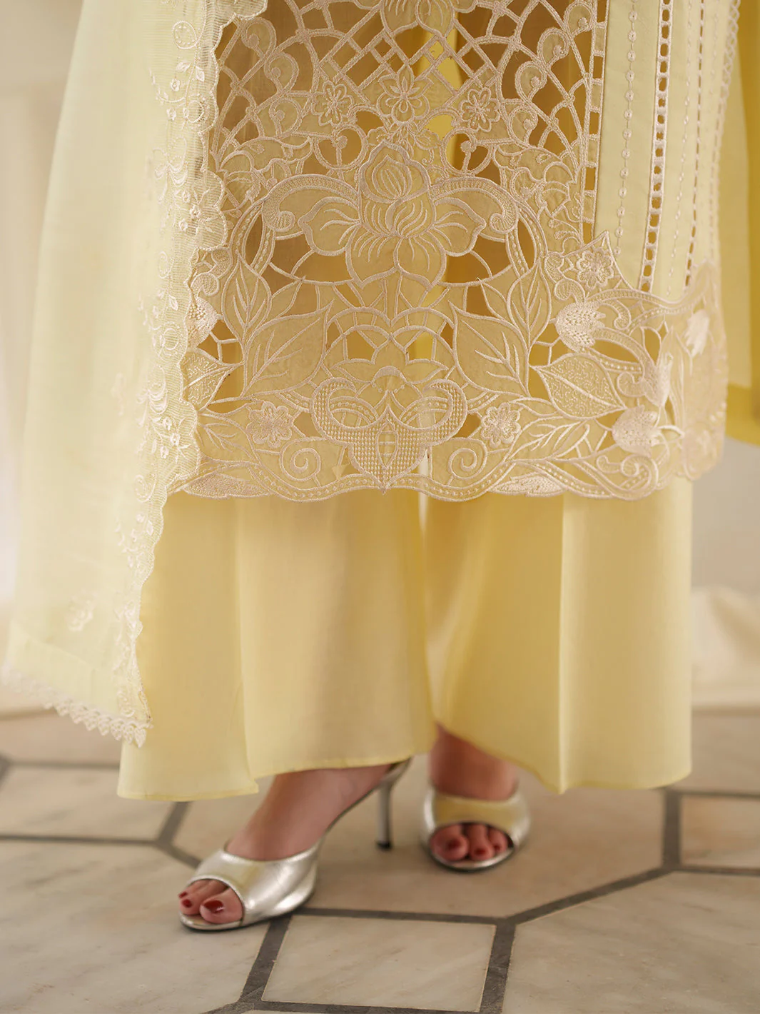 Mahnur Nilofer Luxury Lawn – NL-07 - Image 4