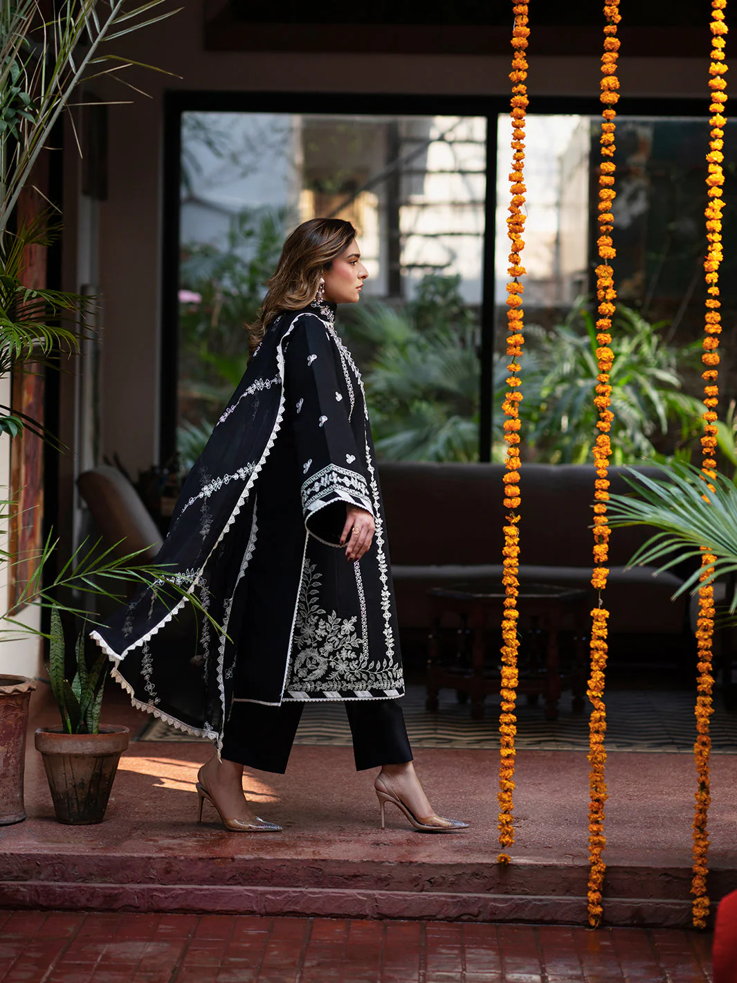 Mahnur Satrangi Lawn – ST-01 - Image 3