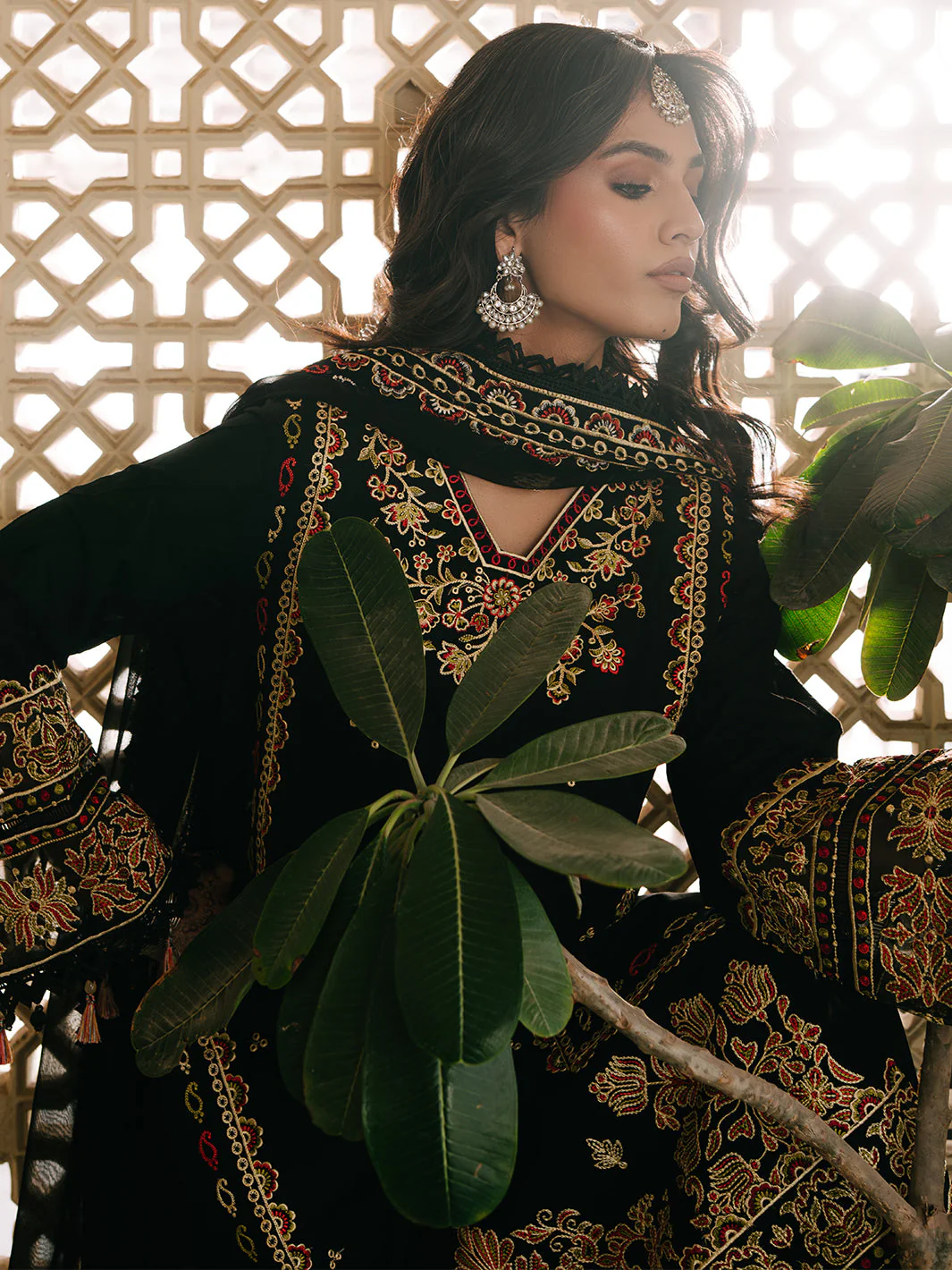 Mahnur Shanaya Luxury Lawn – Zehra - Image 6