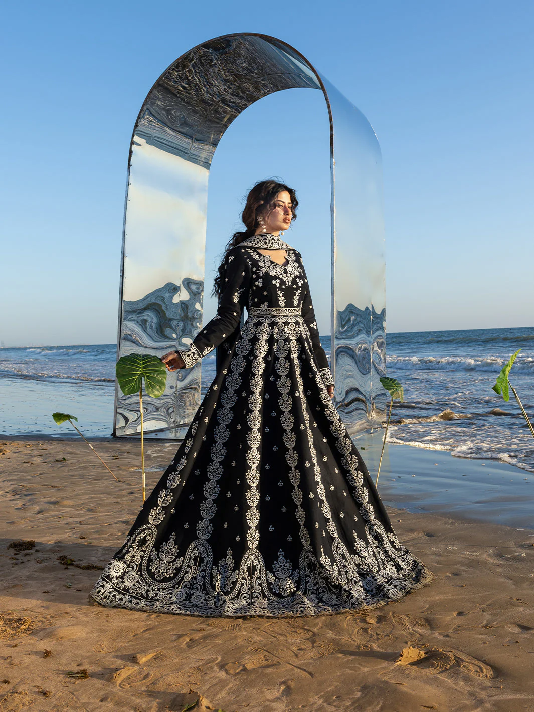 Mahnur Sirene Luxury Lawn – S-05 - Image 6