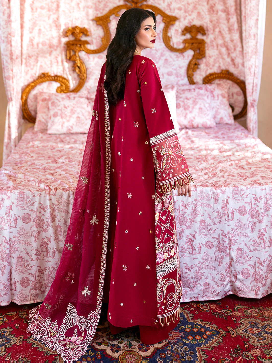 Mahnur Sophie Luxury Lawn – Ginny - Image 4