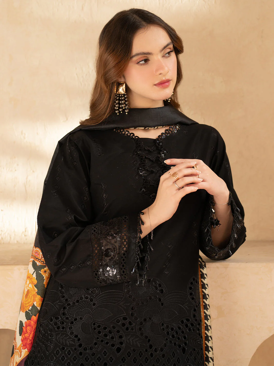 Mahnur Stella Luxury Lawn – SL - 05 A - Image 4