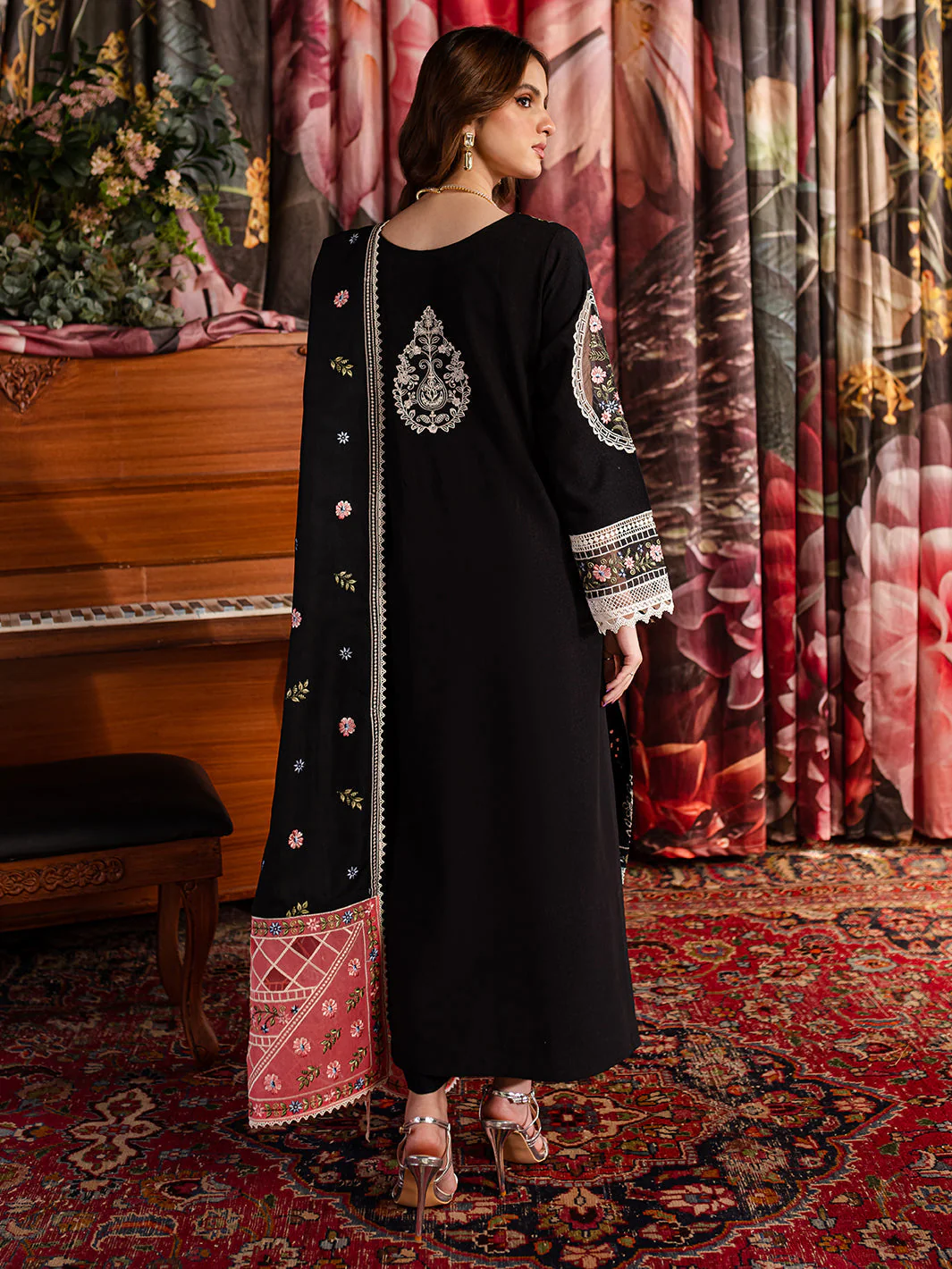 Mahnur Veronica Luxury Karandi Winter – NORA - Image 3