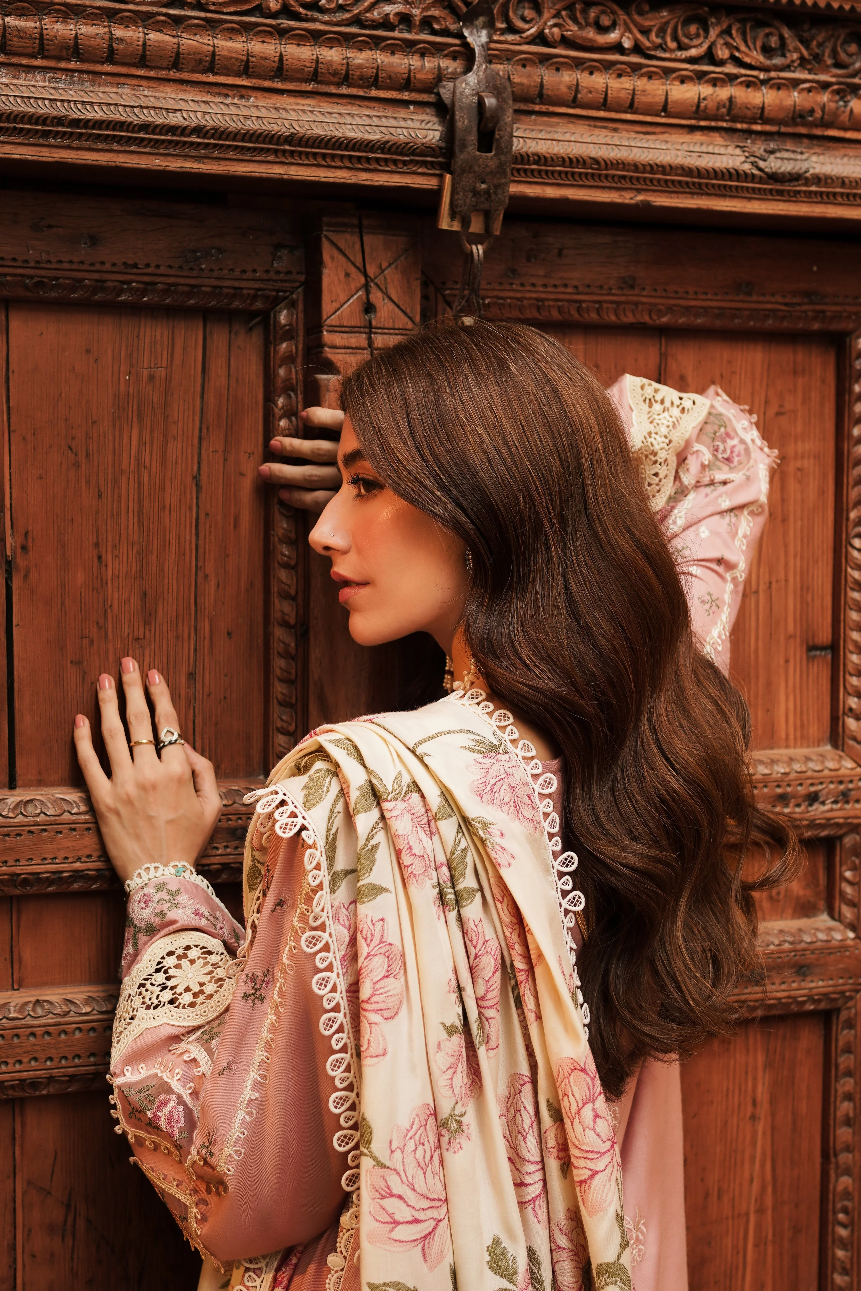 Manara Luxury Winter Festive Collection – Layla - Image 5