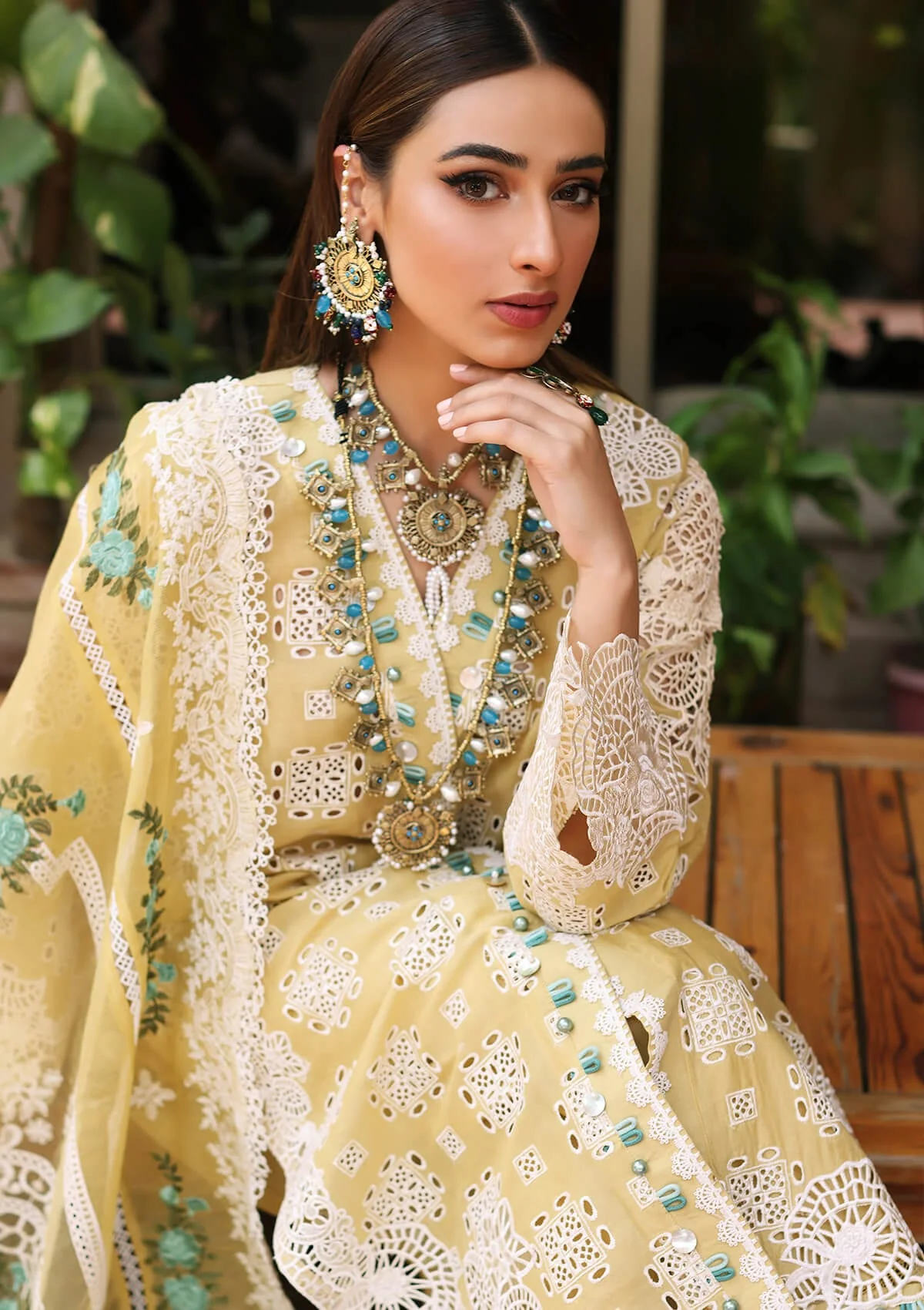 Manara X Kahf Luxury Lawn Eid Collection 2022 – KML 03A NARGIS - Image 2