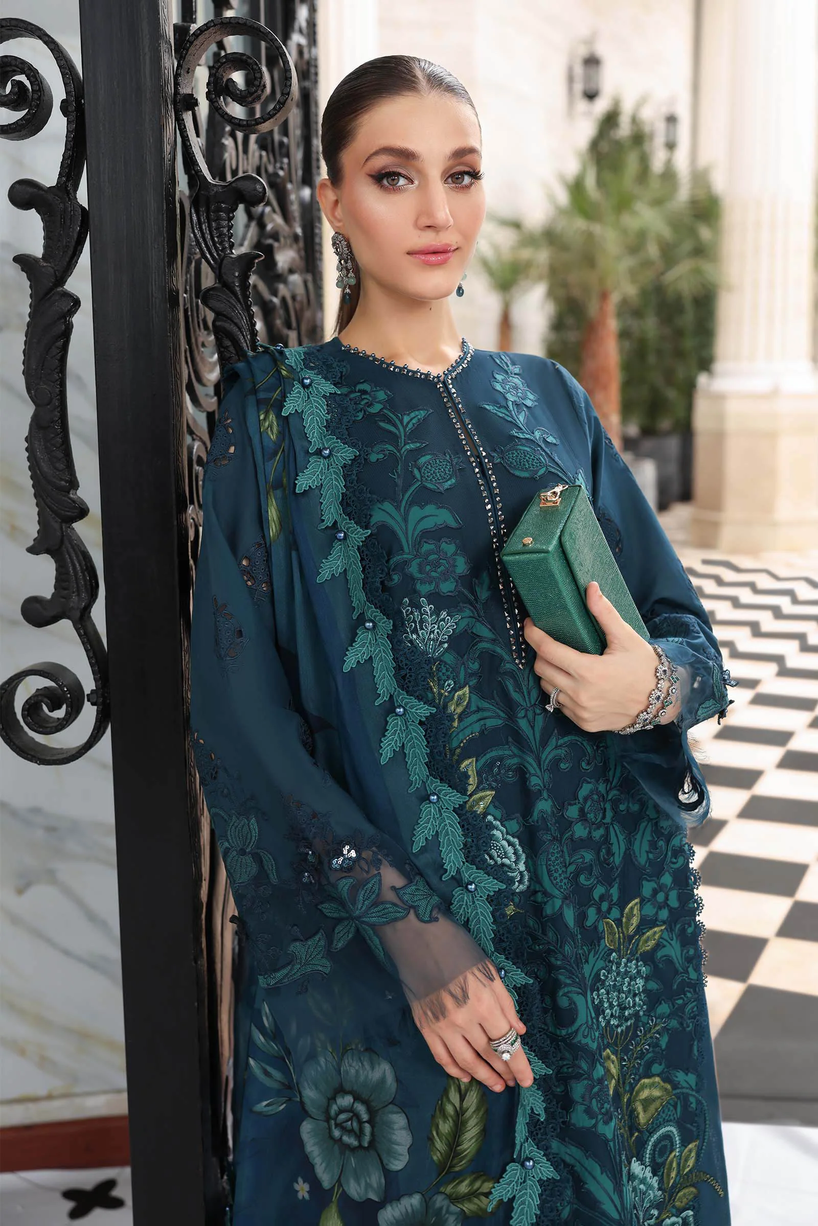 MARIA.B Eid Festive Luxury Lawn – EL26-06 - Image 2