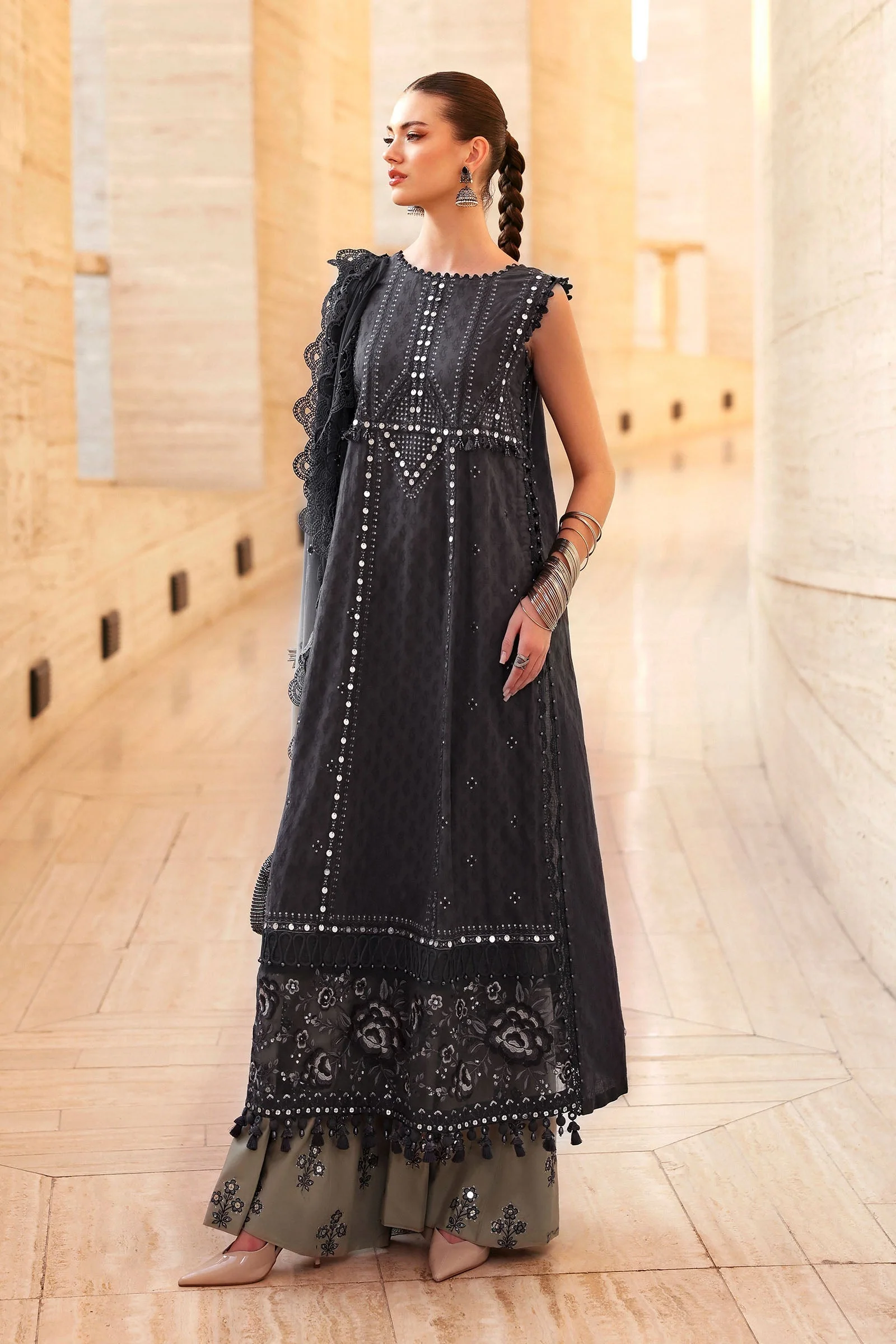 MARIA.B Eid Luxury Lawn – D2602B - Image 9