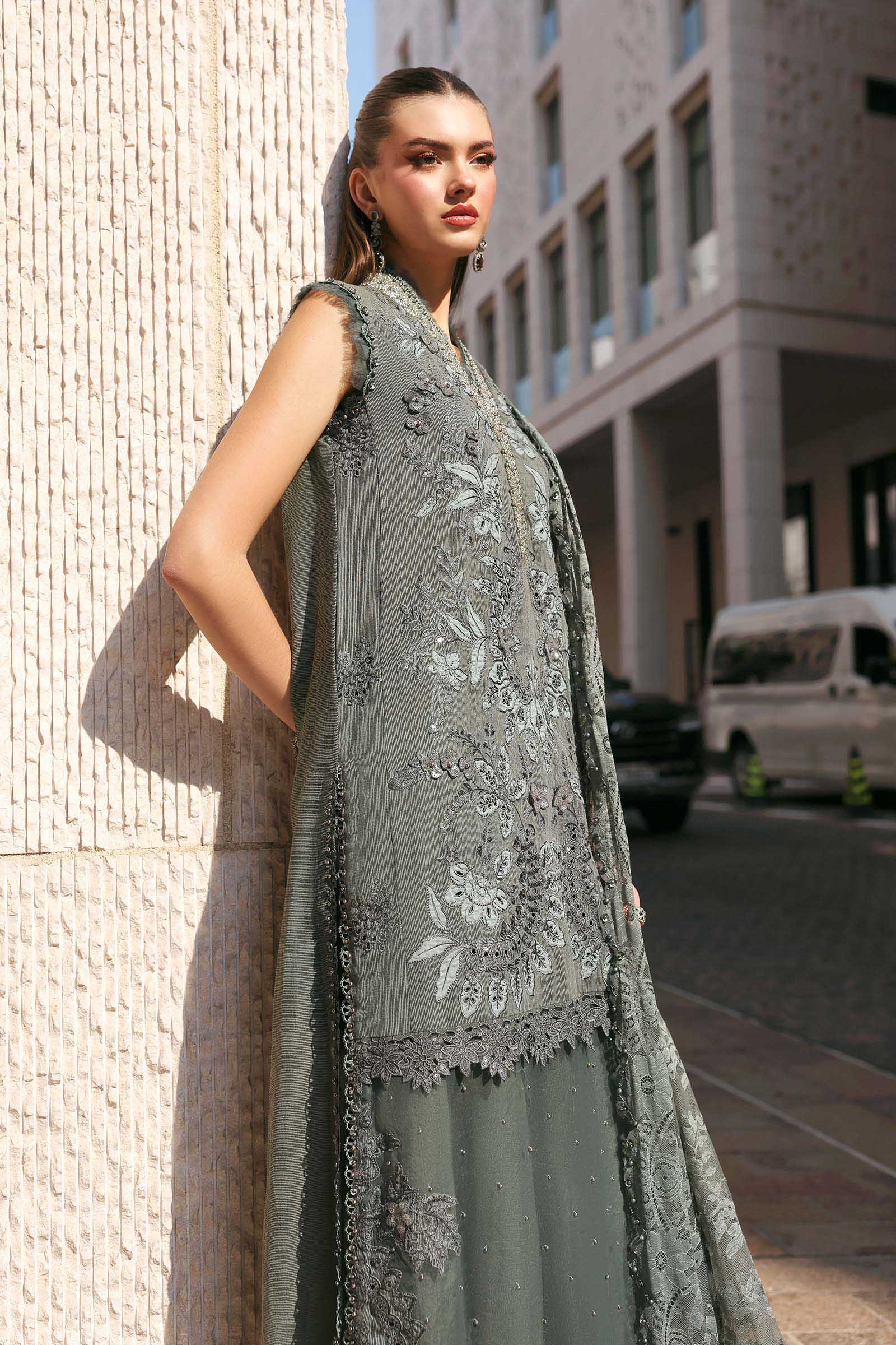 MARIA.B Eid Luxury Lawn – D2603B - Image 5