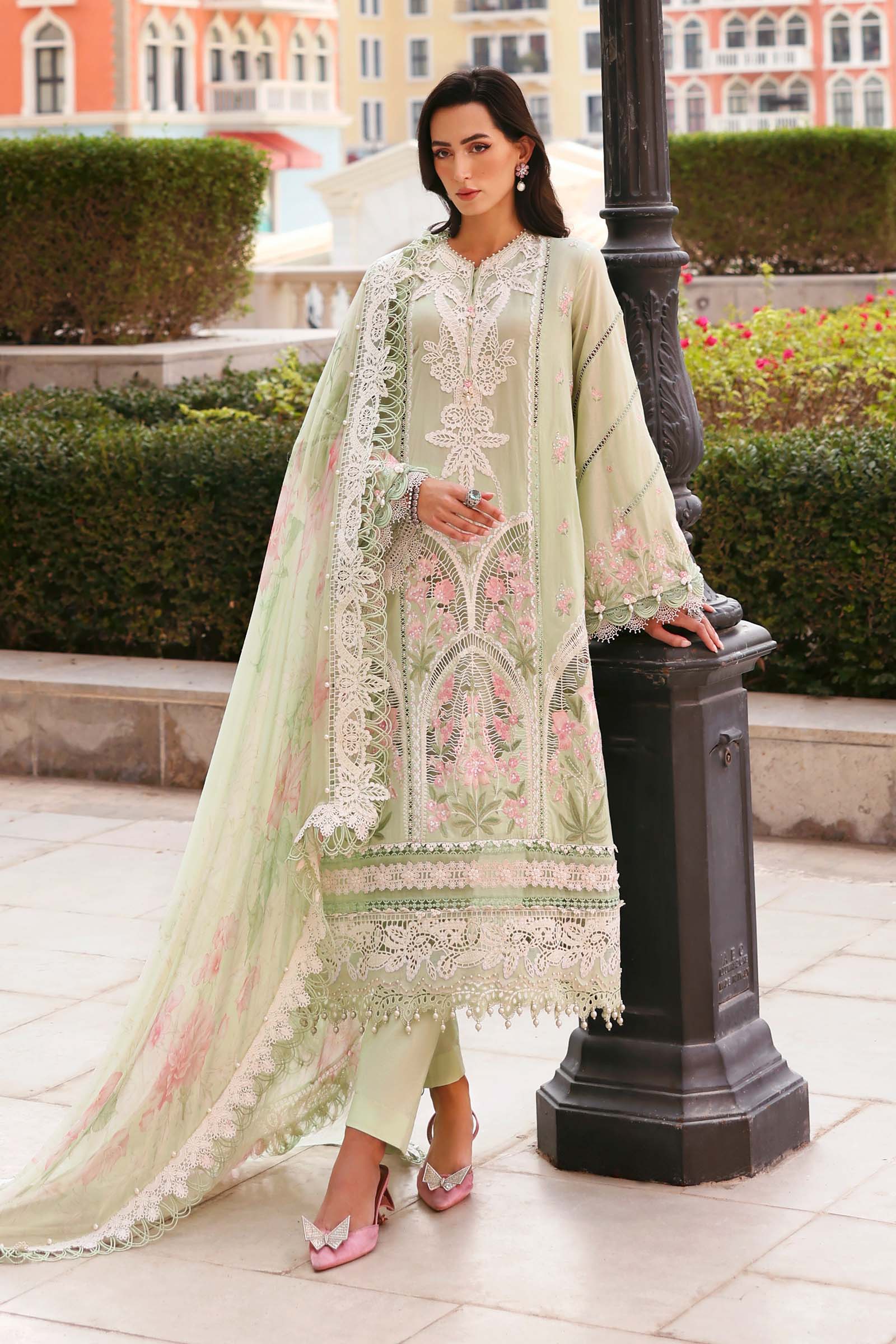 MARIA.B Eid Luxury Lawn – D2611A - Image 3