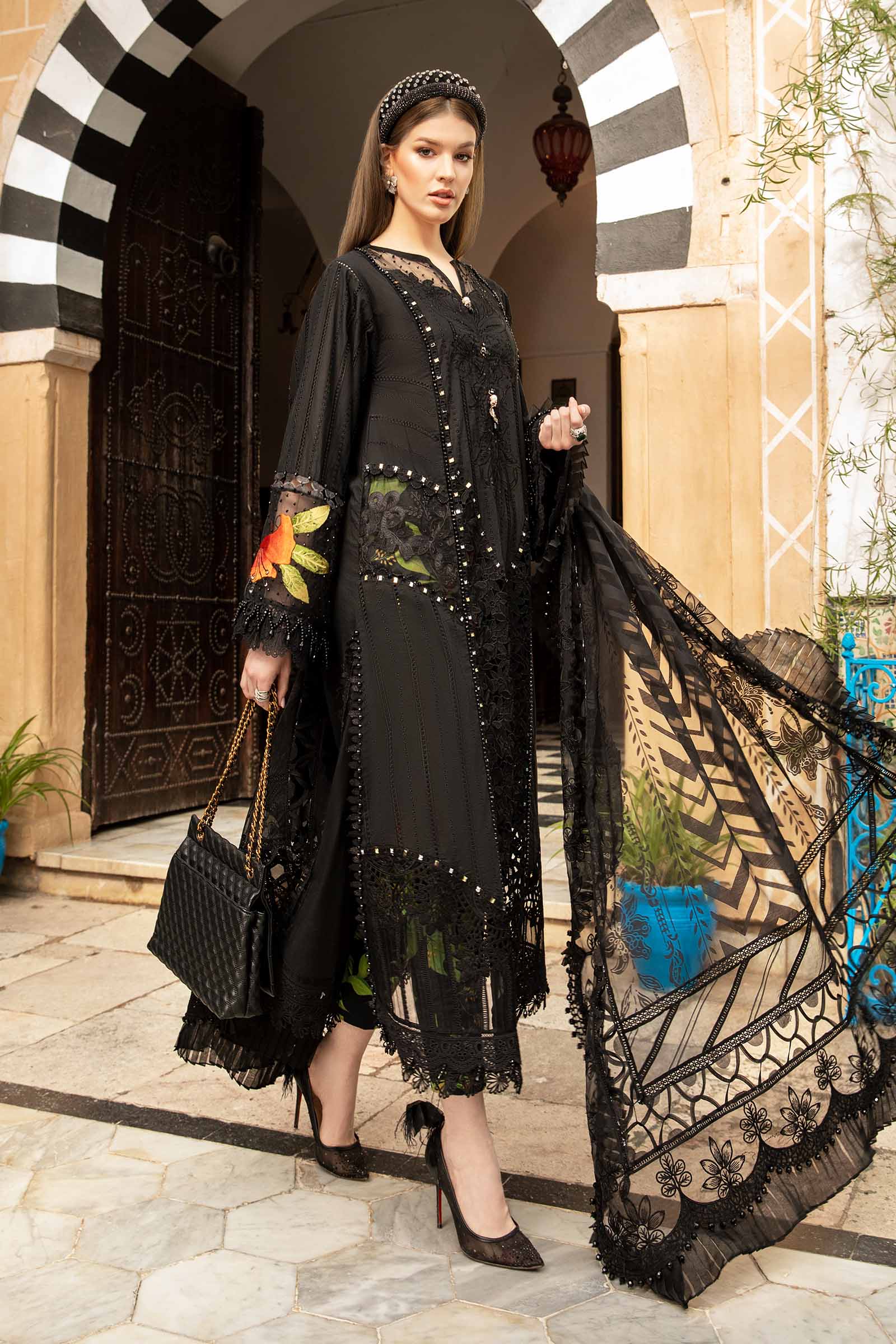 MARIA.B Luxury Lawn Collection 2024 – D-2408-B - Image 3