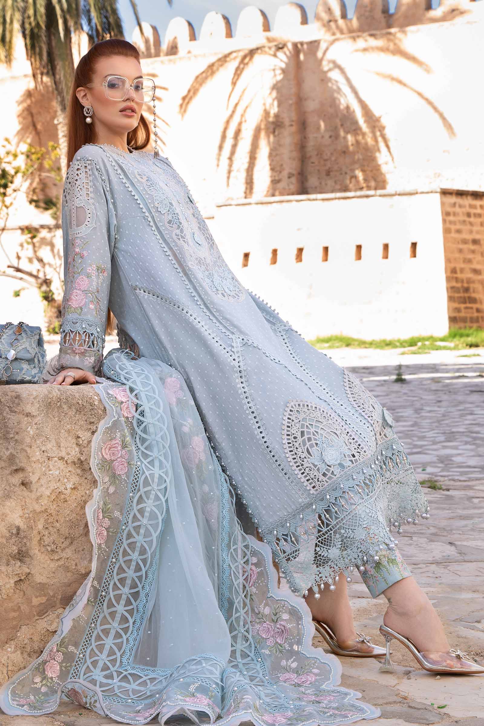 MARIA.B Luxury Lawn Collection 2024 – D-2410-B - Image 4