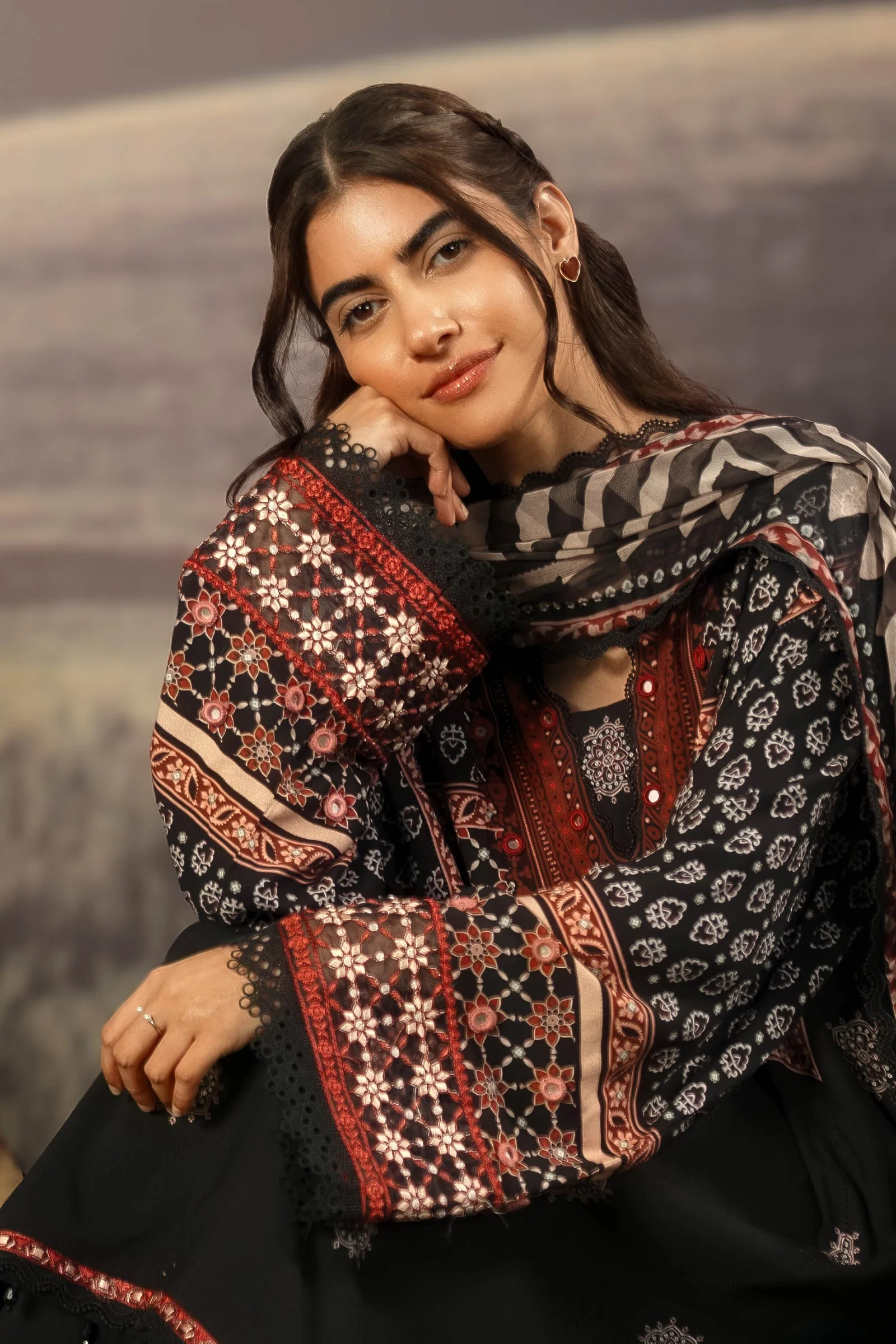 MARIA.B MBasics Arabic Lawn Suit – MB-09A - Image 7