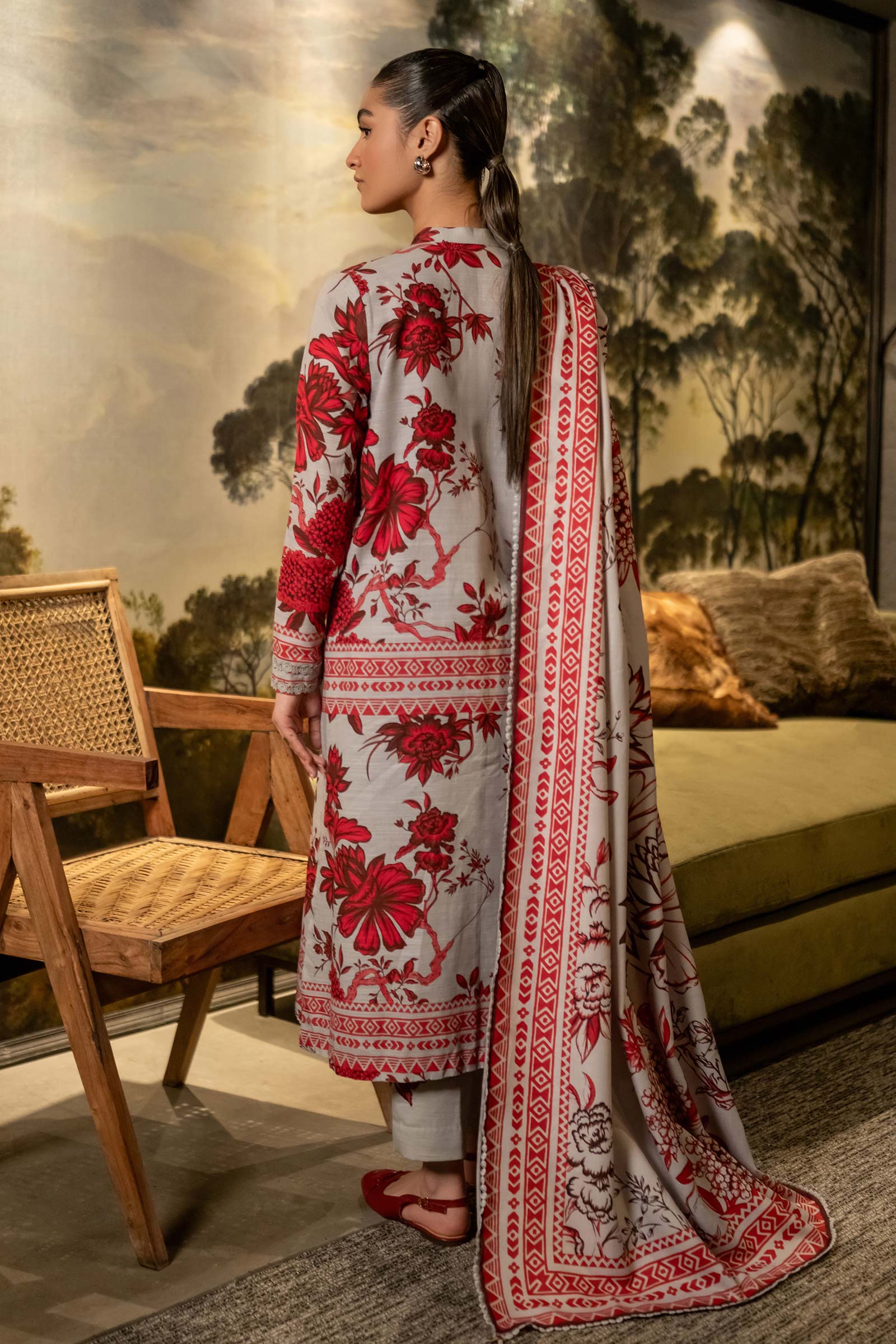 MARIA.B MBasics Winter Edition – Printed Khaddar Suit | 503-A - Image 6