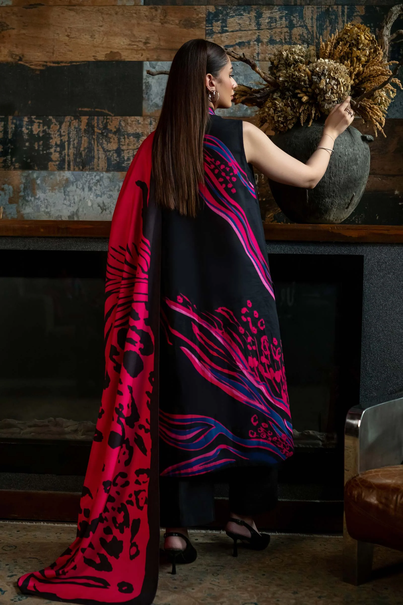 MARIA.B MBasics Winter Edition – Printed Khaddar Suit | 510-B - Image 6