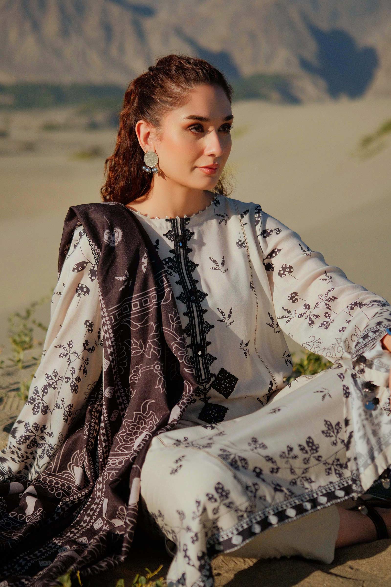 MARIA.B MBasics Winter Edition – Printed Linen Suit | 507-A - Image 4