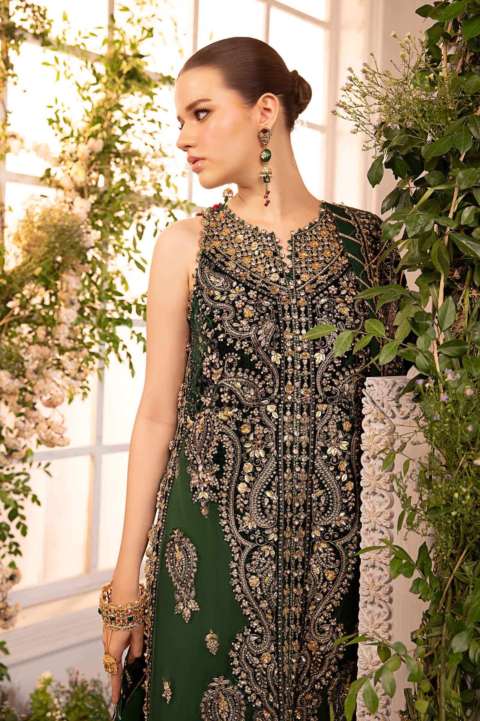 MARIA.B MBroidered Wedding Formals – Embroidered Organza Suit | BD-2904 - Image 4