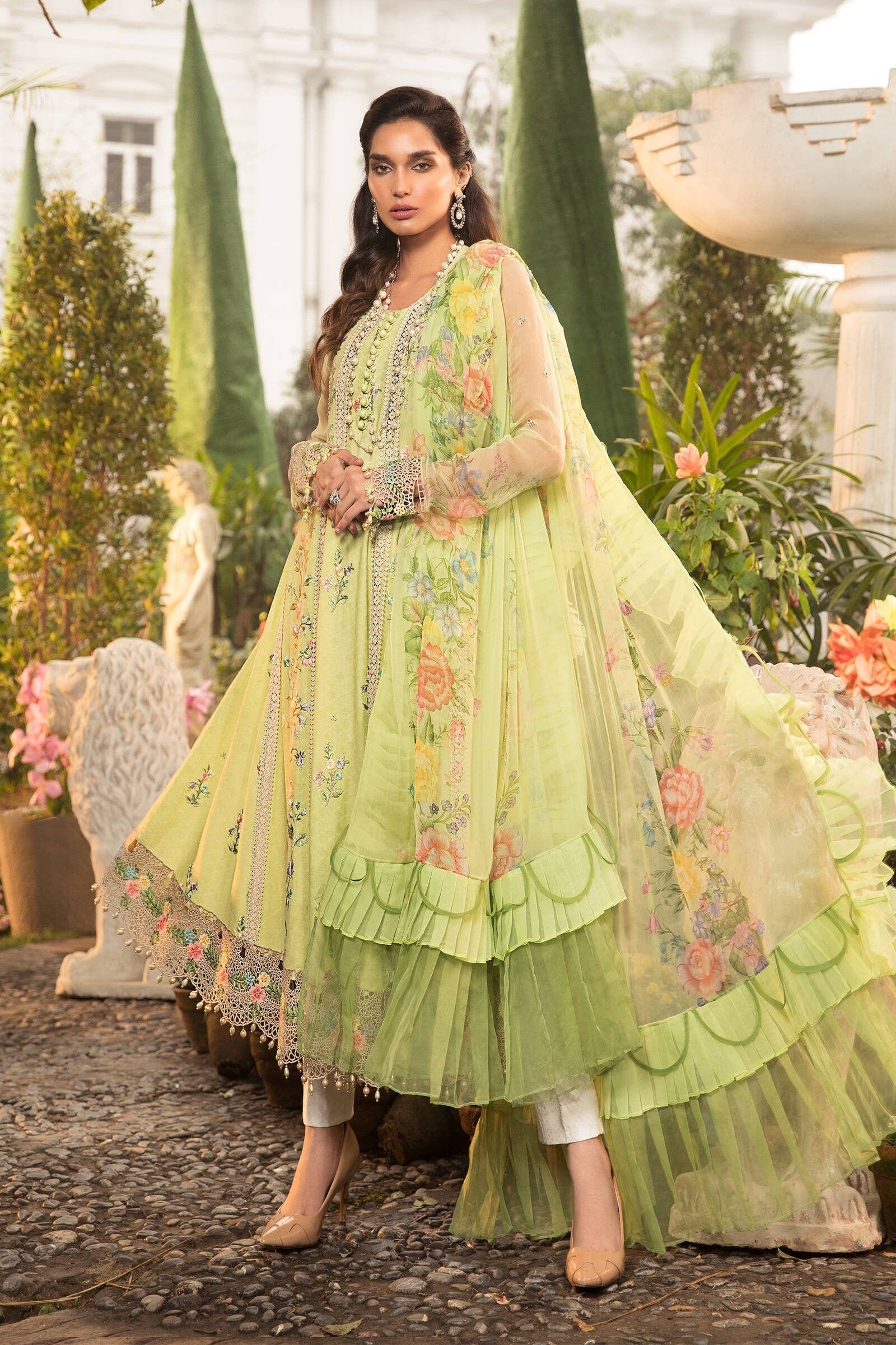 MARIA.B Mein Teri Aan Luxury Lawn Collection 2022 – D-2203-B - Image 4