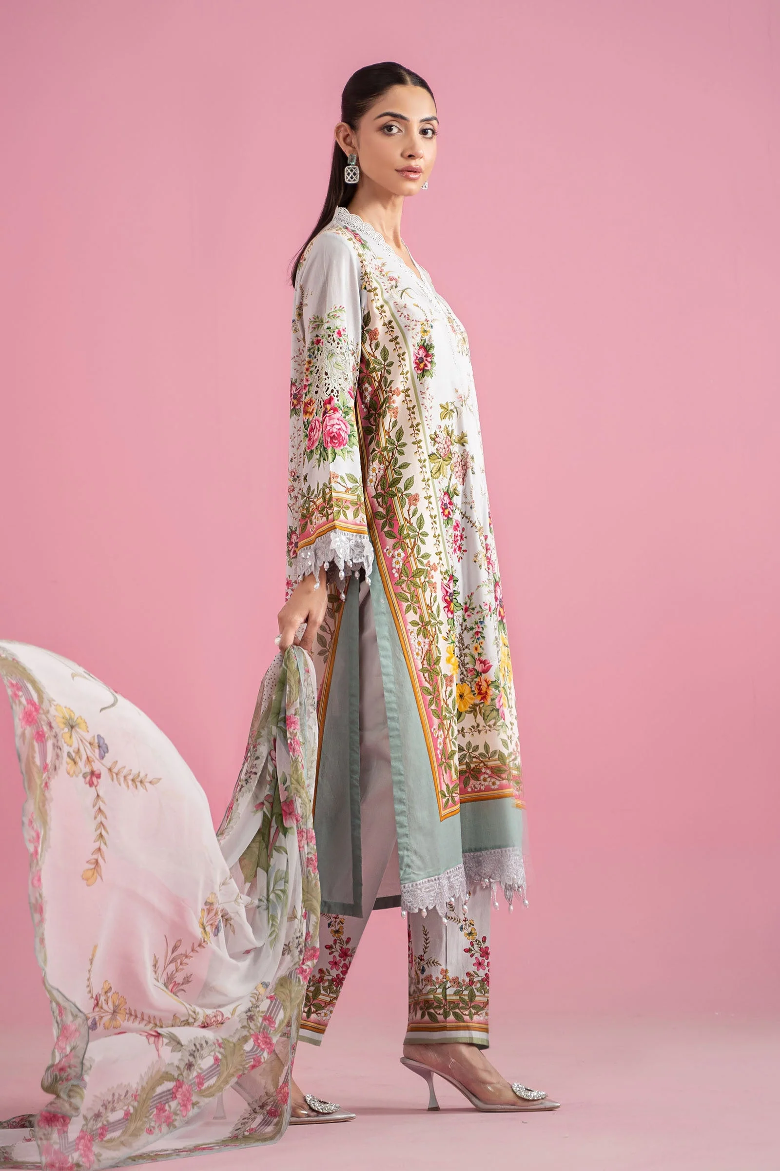MARIA.B MPrints Eid Lawn – MPT-2605-B - Image 6