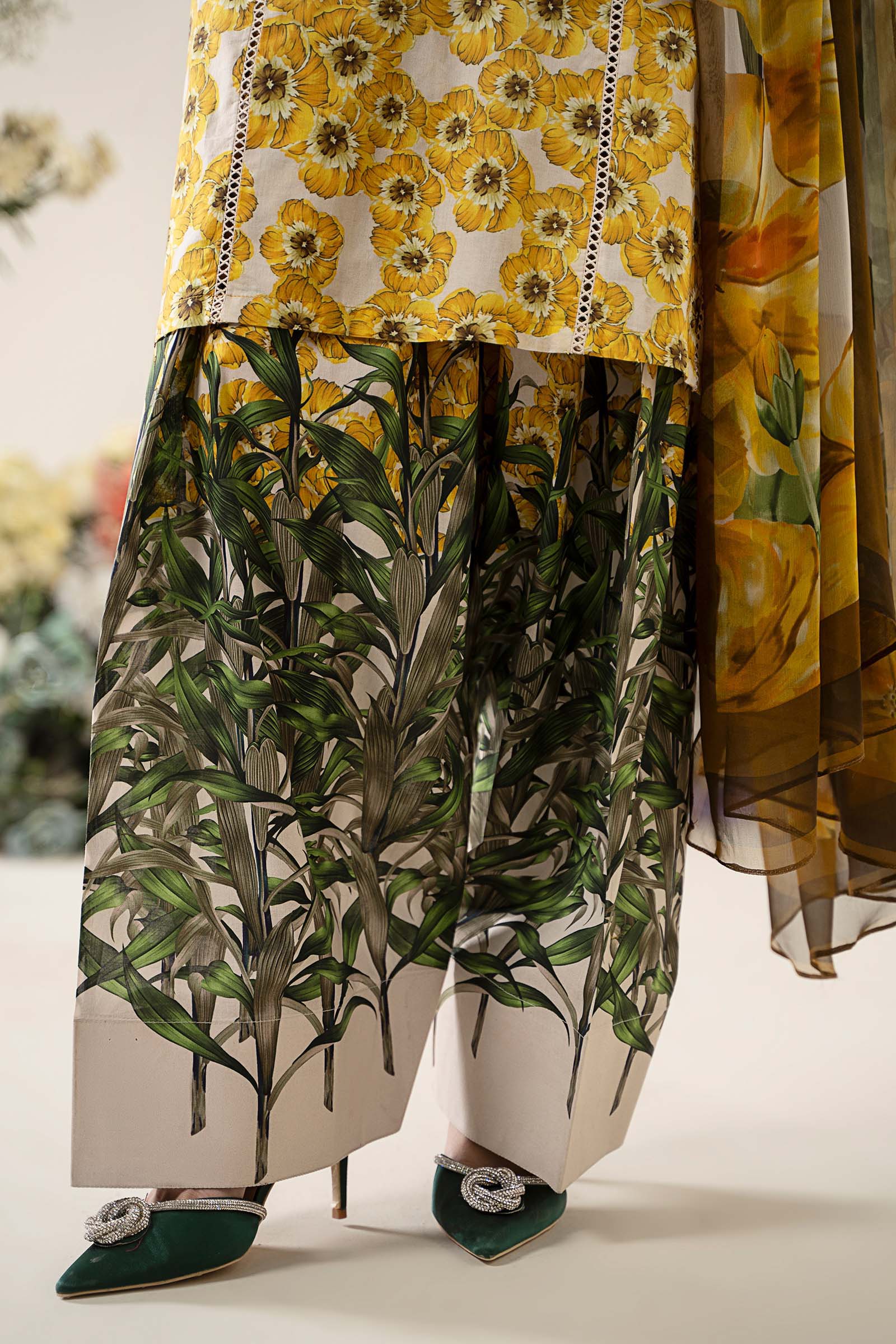 MARIA.B MPrints Eid Lawn – MPT-2606-A - Image 7