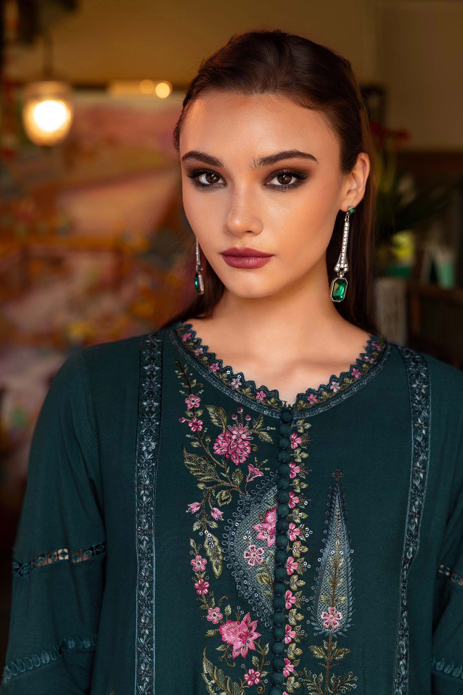 MARIA.B MPrints Winter – Embroidered Twill Linen Suit MPT-2807-B - Image 4