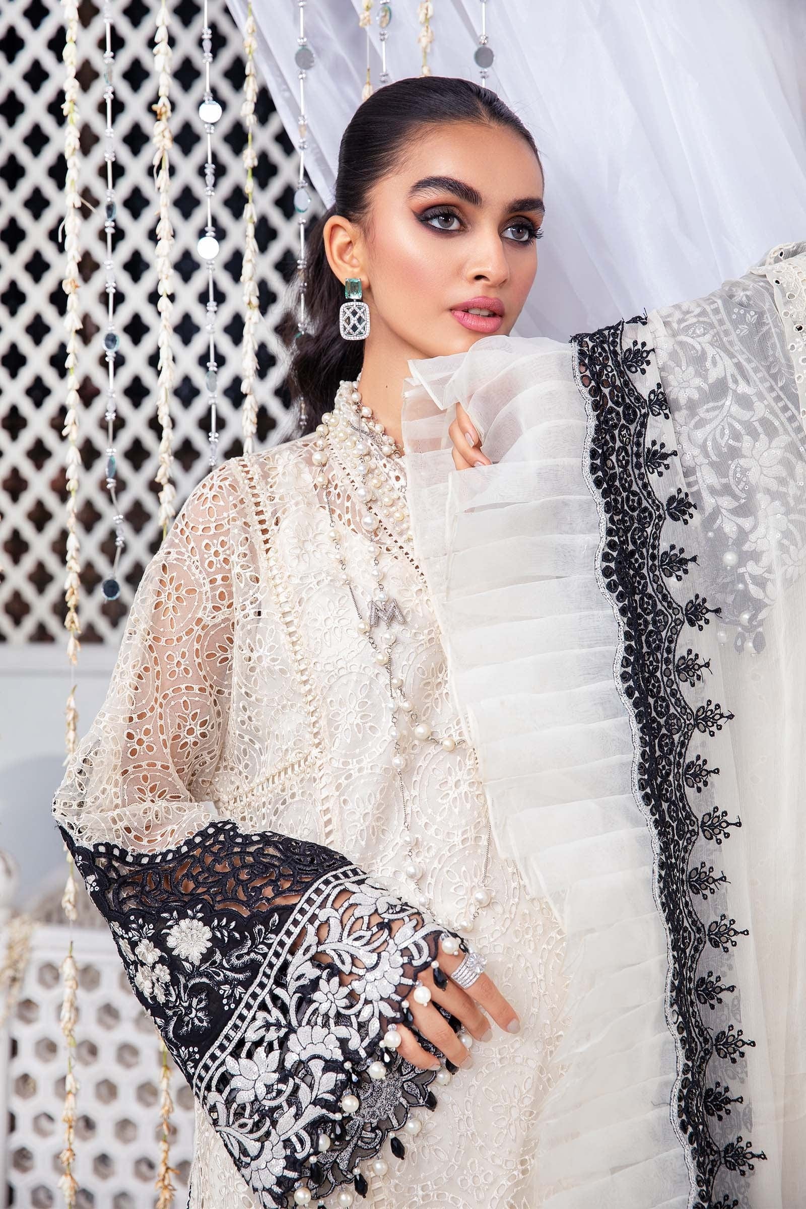 MARIA.B Eid Lawn Collection 2022 – EL-22-05-Off White and Black - Image 3