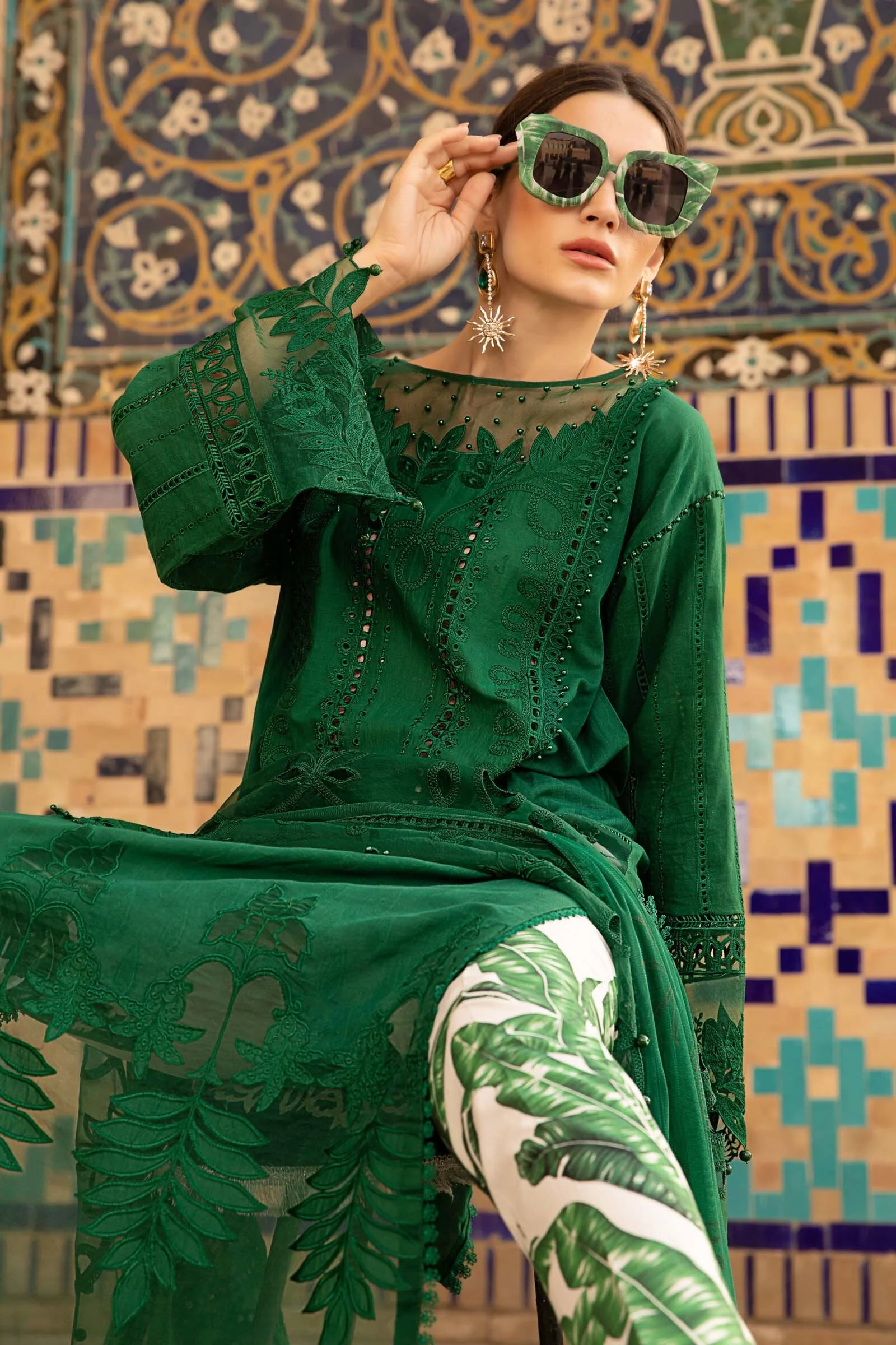 MARIA.B Luxury Lawn Collection 2023 – D-2310-B - Image 2
