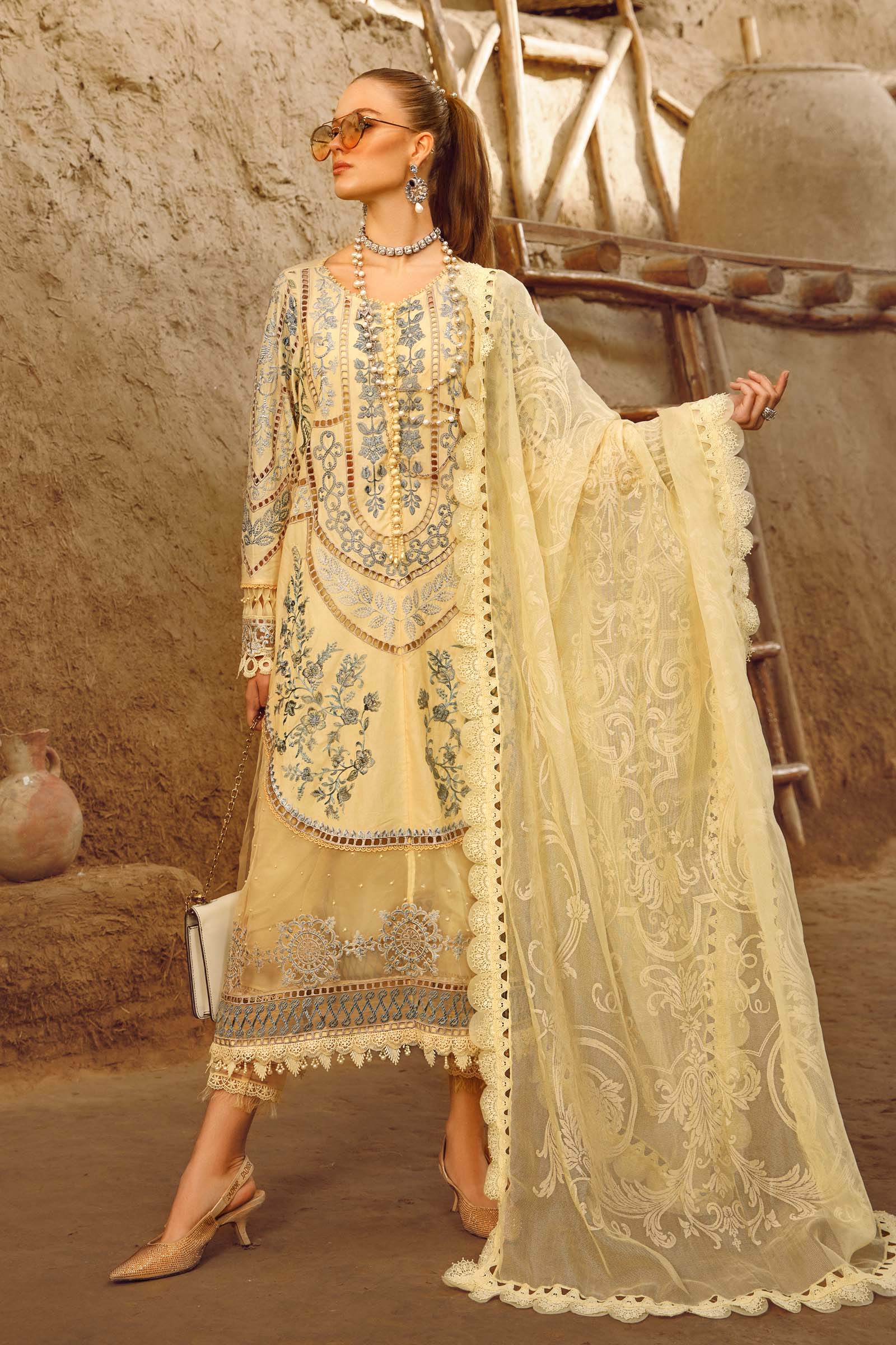 MARIA.B Luxury Lawn Collection 2023 – D-2312-A - Image 3