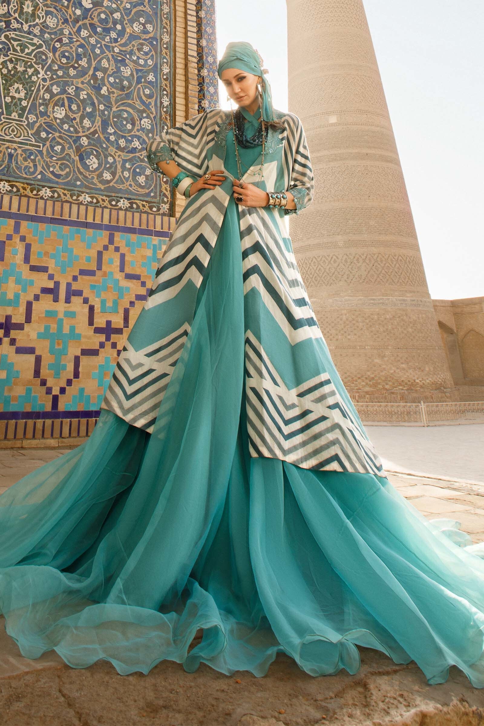 MARIA.B Luxury Lawn Collection 2023 – D-2314-B - Image 5
