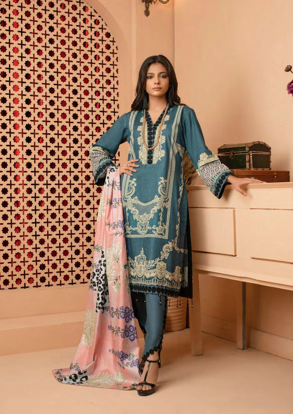 Mariam Ayesha Printed Lawn Collection – DN-1 - Image 3
