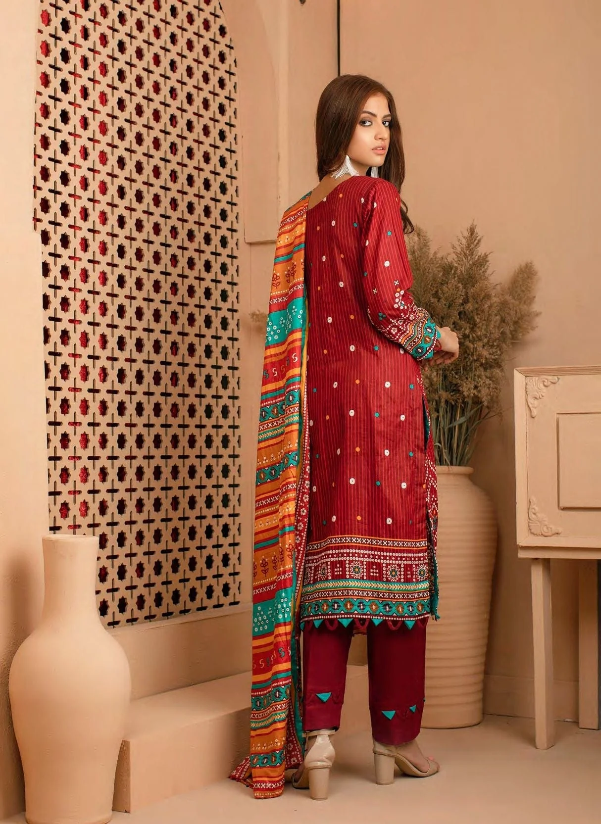 Mariam Ayesha Printed Lawn Collection – DN-2 - Image 2