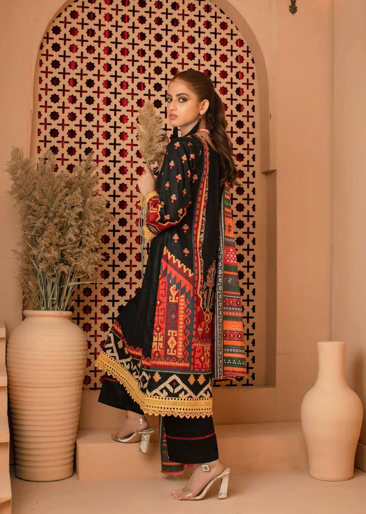 Mariam Ayesha Printed Lawn Collection – DN-9 - Image 4