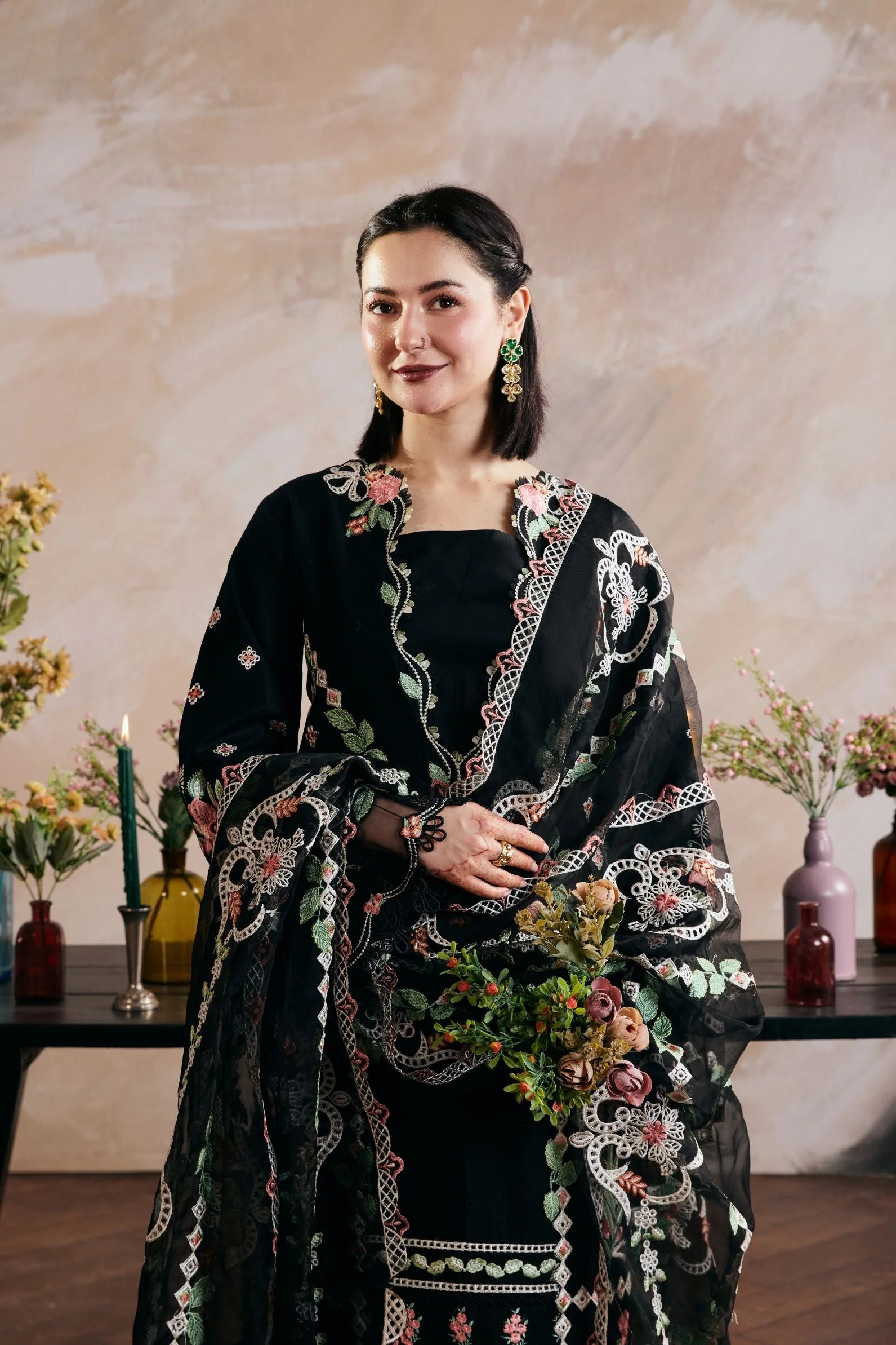 Maryam Hussain Eid Luxury Lawn – Gul Meena - Image 5