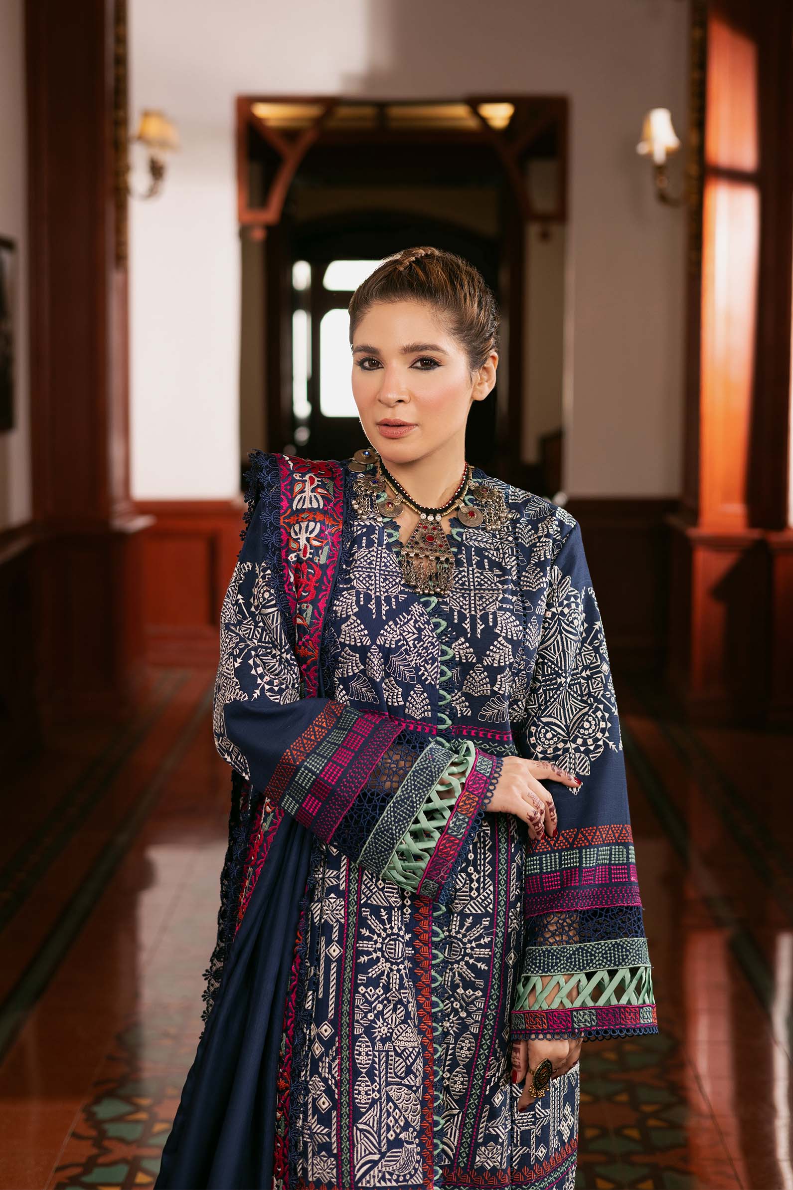 Maryam Hussain Luxe Winter Edition with Shawl – Breeze - Image 4