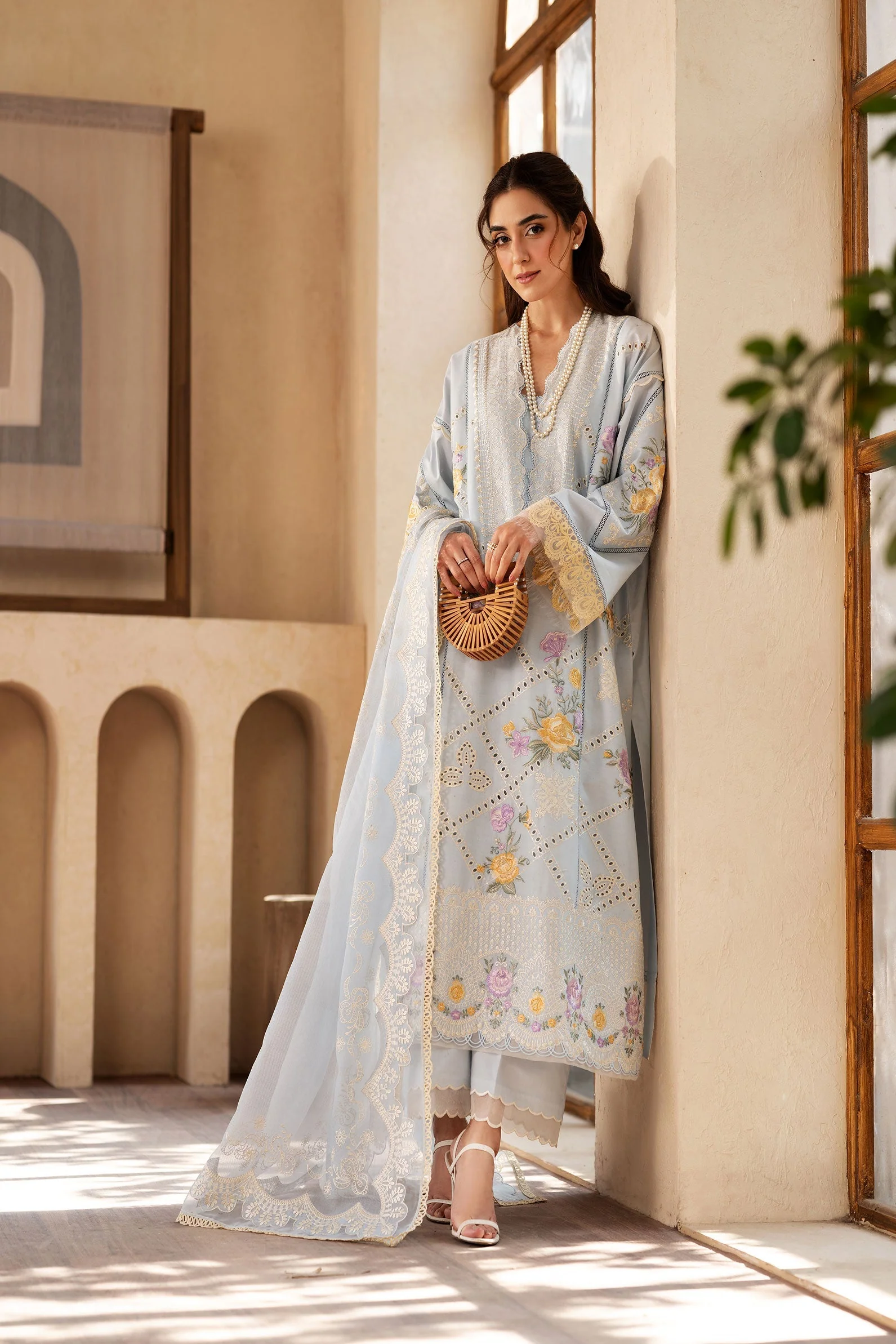 Maryam Hussain Luxury Lawn – Ocean - Image 2