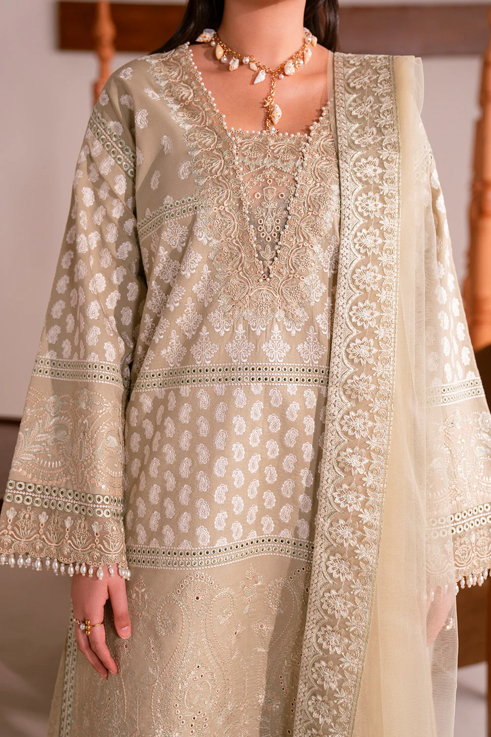 Maryum N Maria Bloom Poise Lawn Edit – ADÈLE - MSU0685 - Image 3