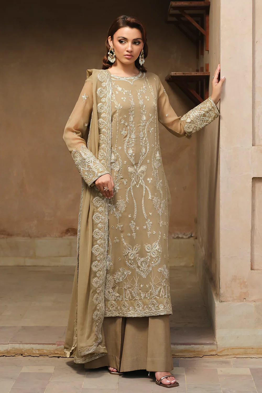 Maryum N Maria - Freesia Emira Luxury Formals – FW-40031 - Farrin - Image 2