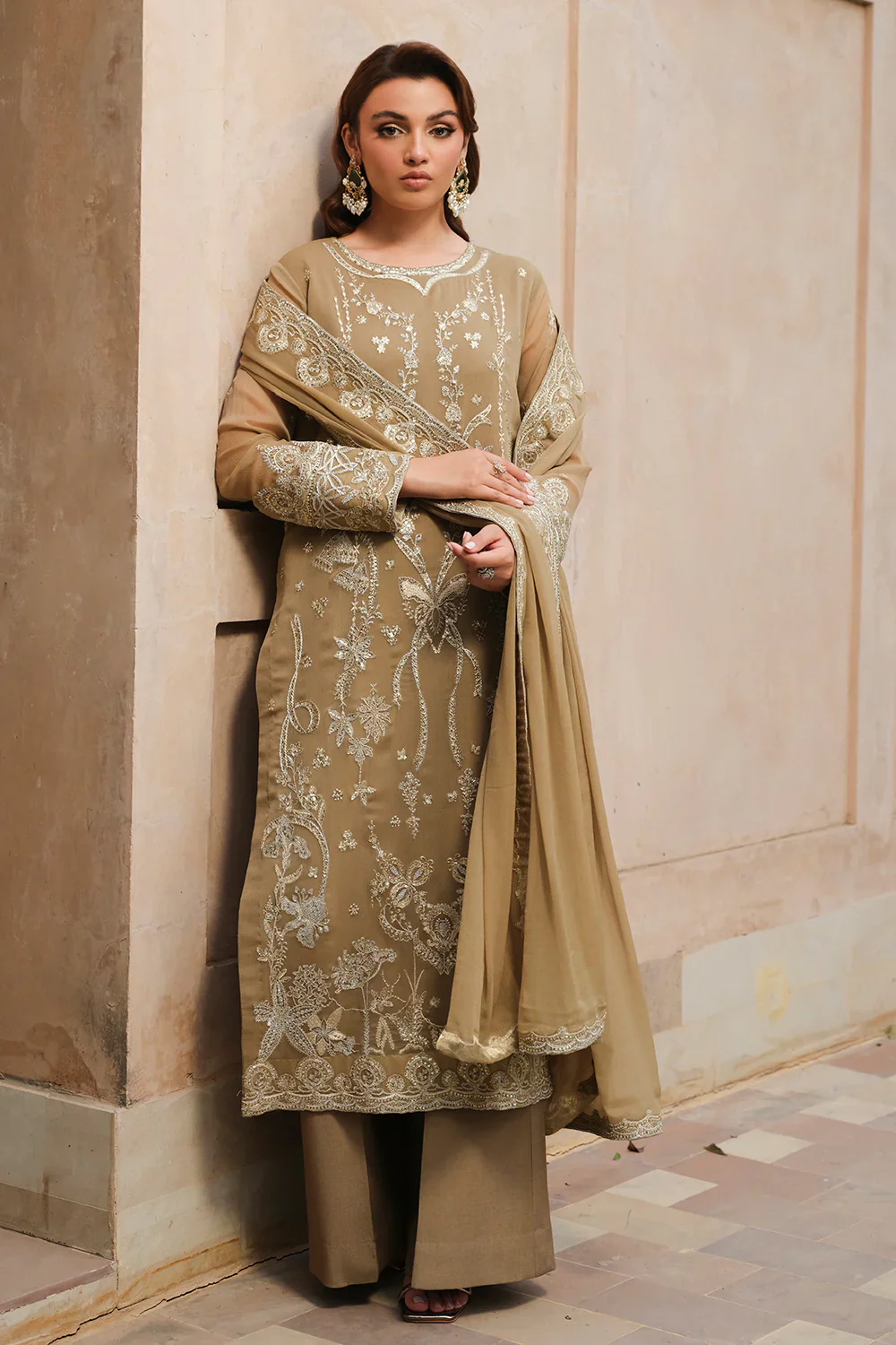 Maryum N Maria - Freesia Emira Luxury Formals – FW-40031 - Farrin - Image 6
