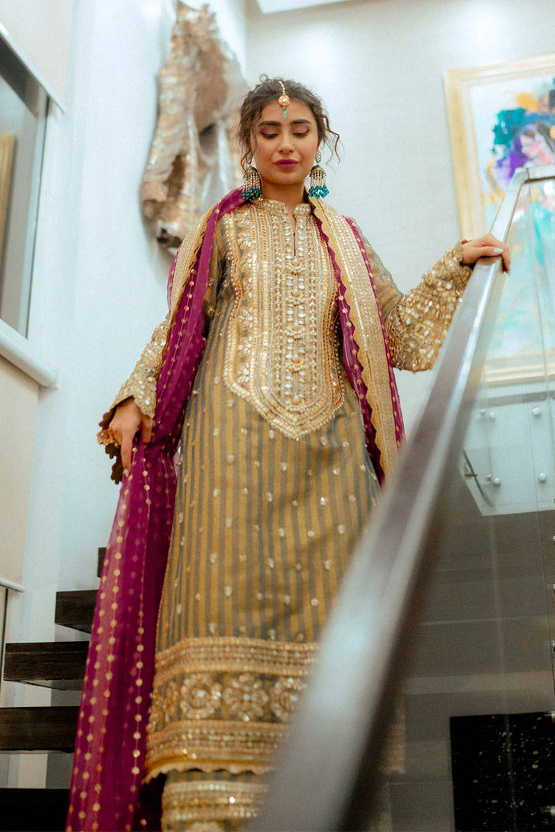 Mohsin Naveed Ranjha Zarlish Wedding Formals - SONA RAFIQ IN NAWAB SAHIBA - Image 4