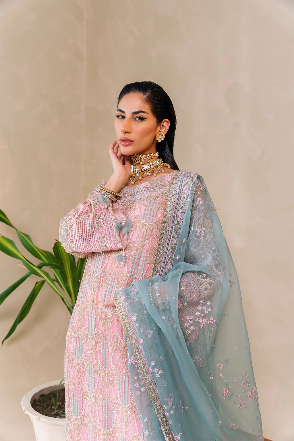 Muneefanaz Raha Luxury Formal Collection 2023 – Leila - Image 3