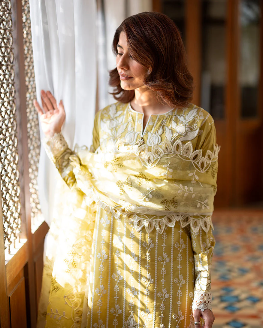 Mushq Astoria Festive Luxury Lawn – Evadne - Image 4