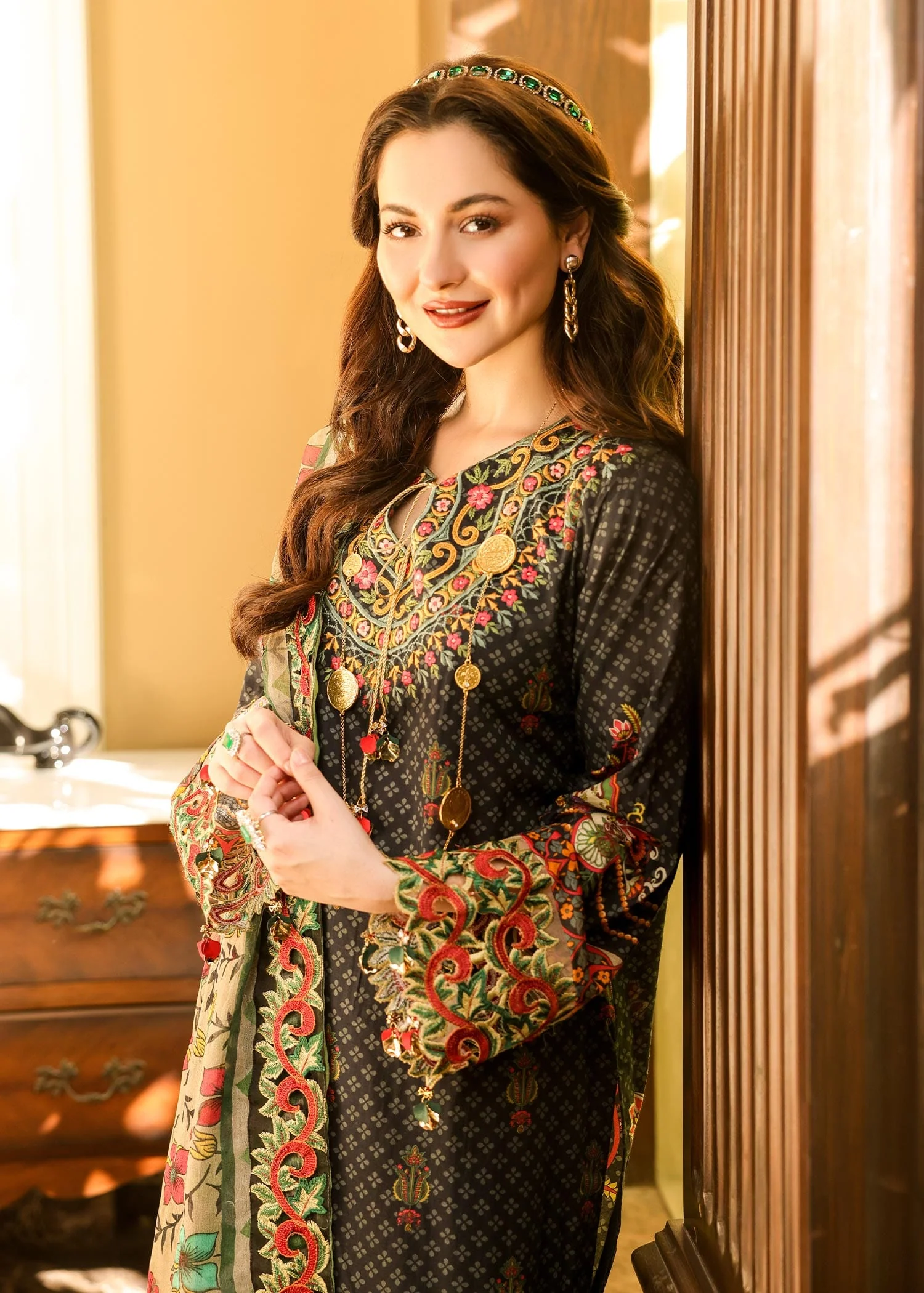 Naushad Imdad Luxury Lawn Collection 2022 – Pirate Black - NI-LL-010 - Image 3
