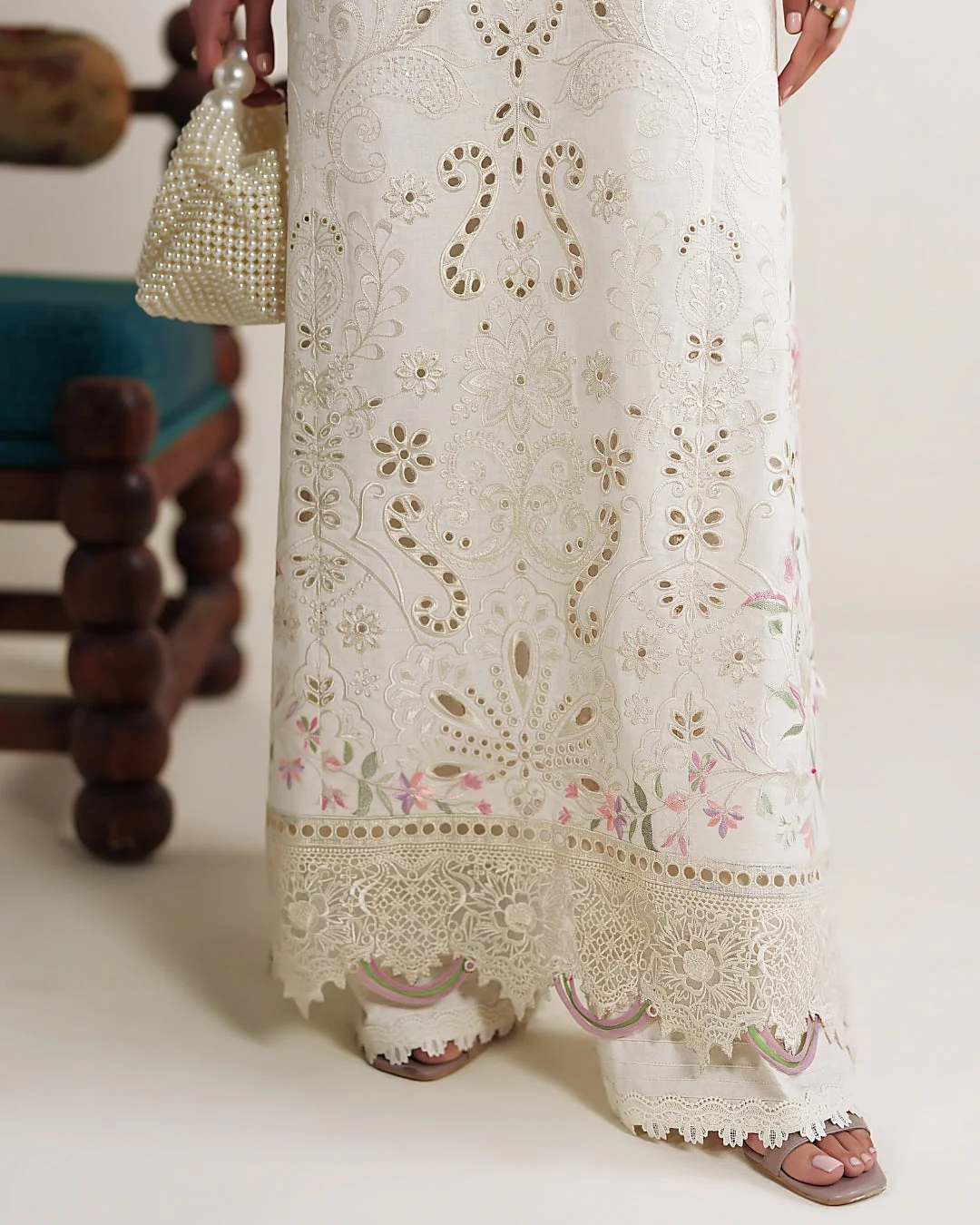 Neeshay Whispers of Summer Luxury Lawn – INEZ - Image 5